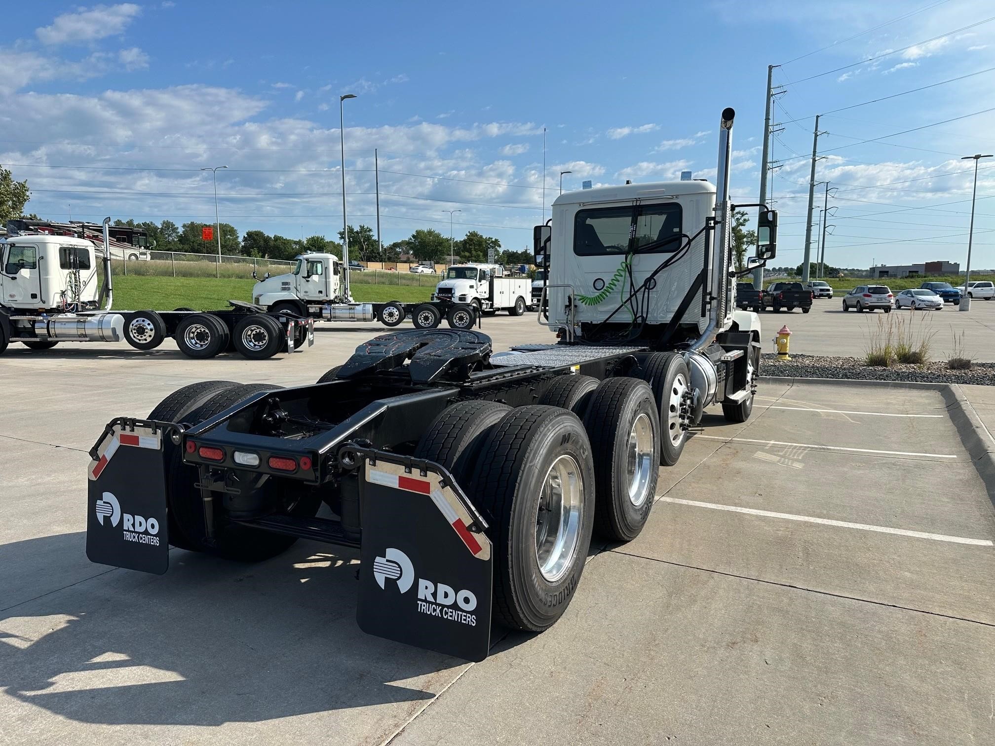 2026 MACK ANTHEM 84T - image 5 of 6