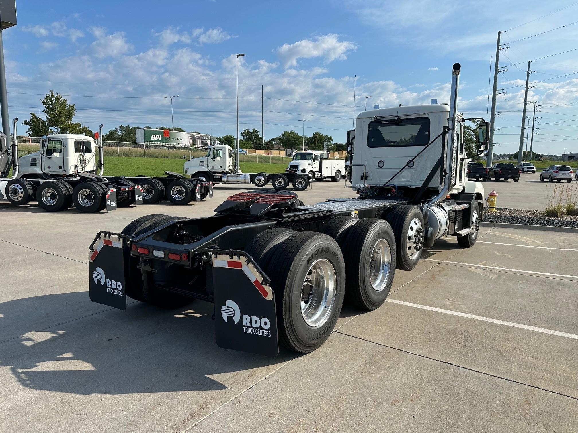 2026 MACK ANTHEM 84T - image 5 of 6