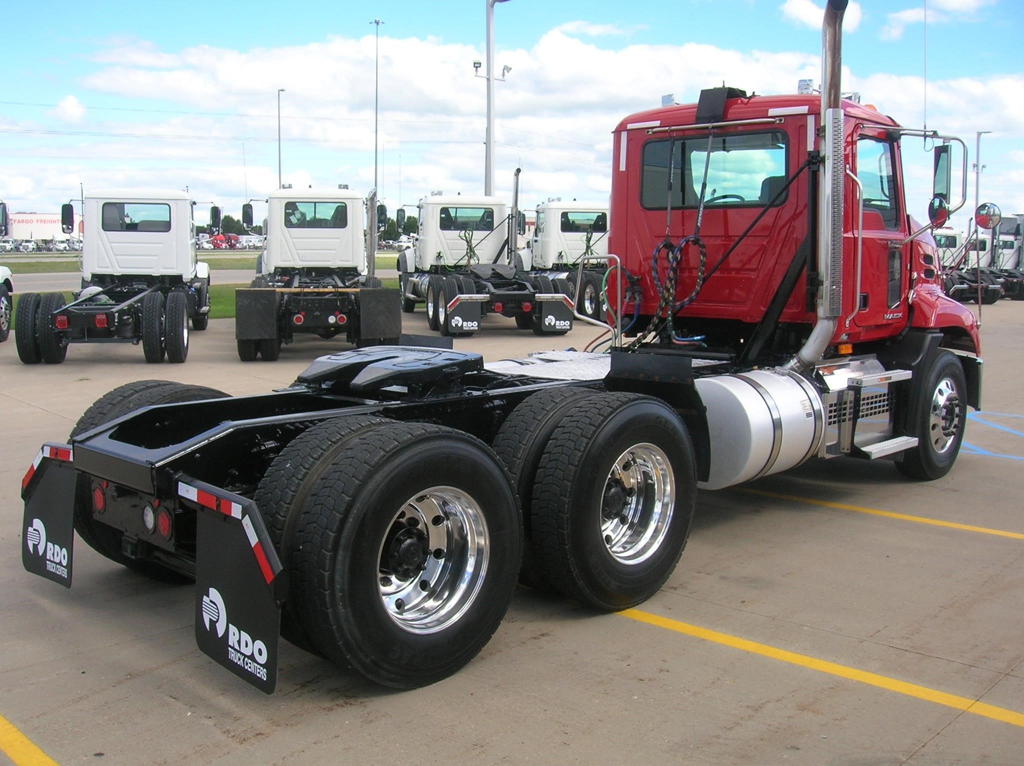 2018 MACK PINNACLE CXU613 - image 5 of 6