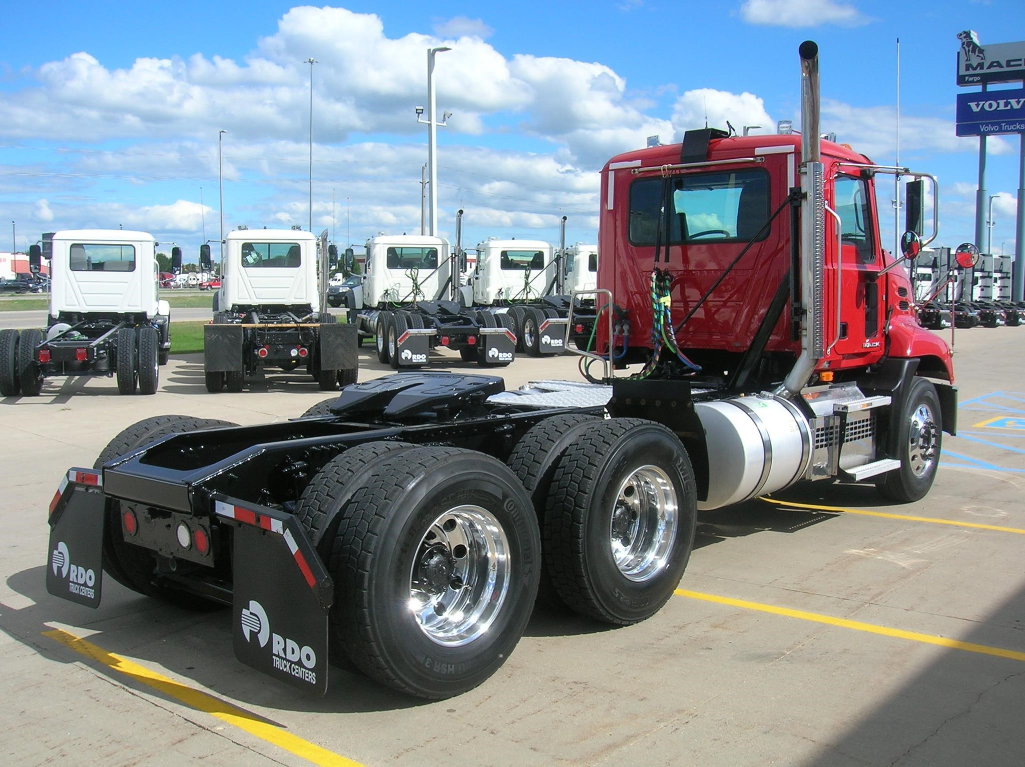 2018 MACK PINNACLE CXU613 - image 5 of 6