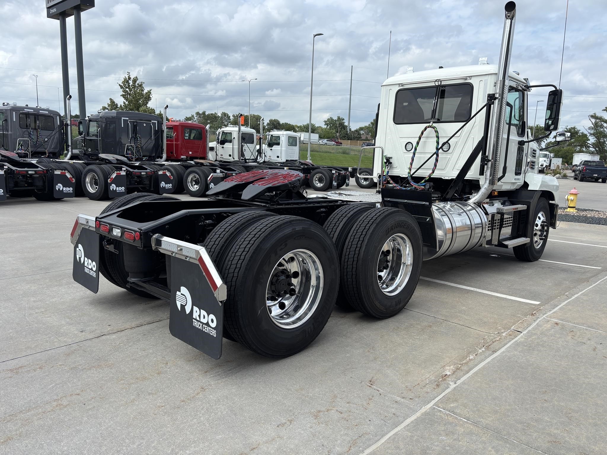 2026 MACK ANTHEM 64T - image 4 of 6