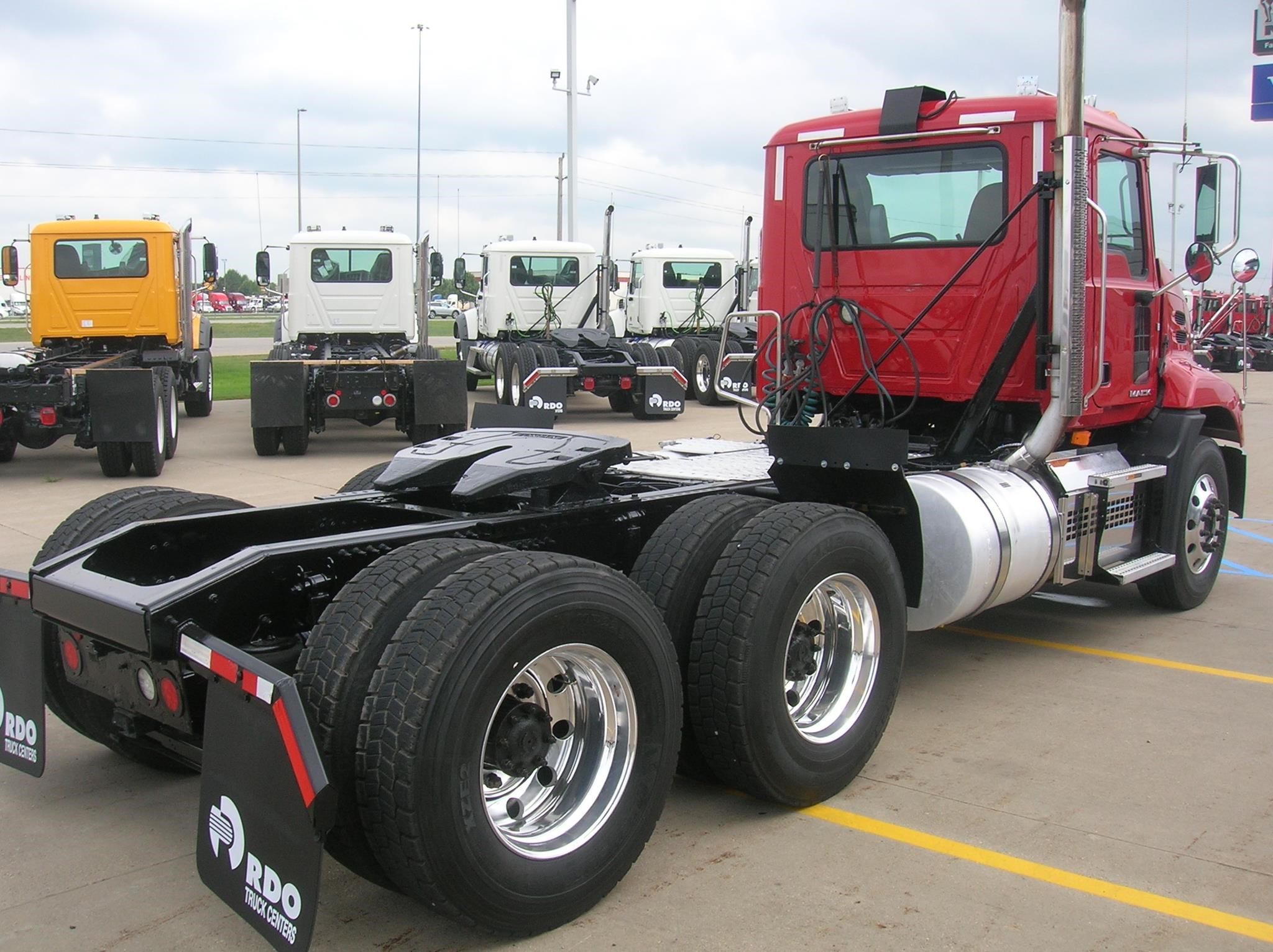 2018 MACK PINNACLE CXU613 - image 5 of 6