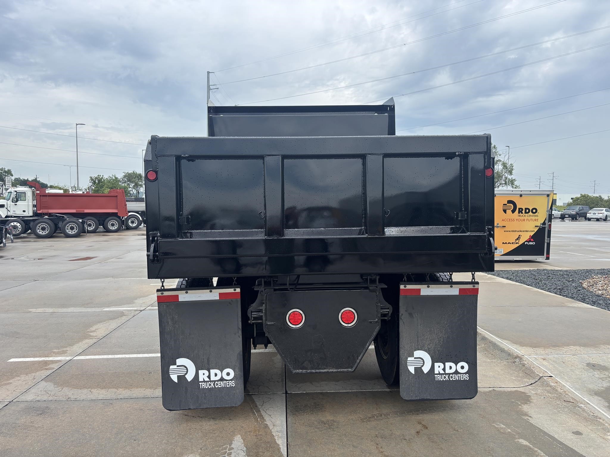2025 MACK MD7 - image 4 of 6