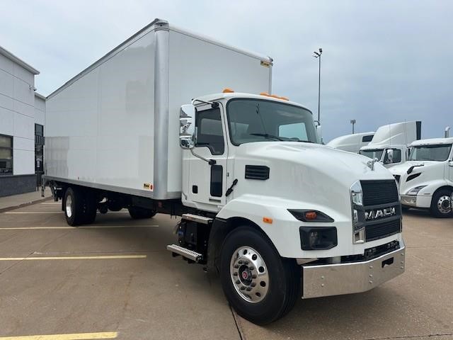 2026 MACK MD6 - image 2 of 6