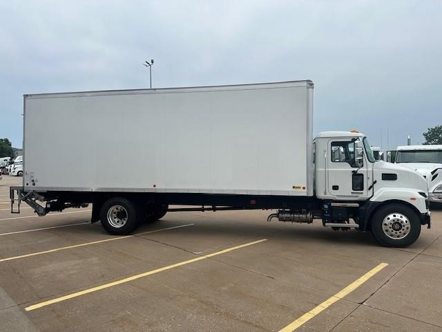 2026 MACK MD6 - image 3 of 6