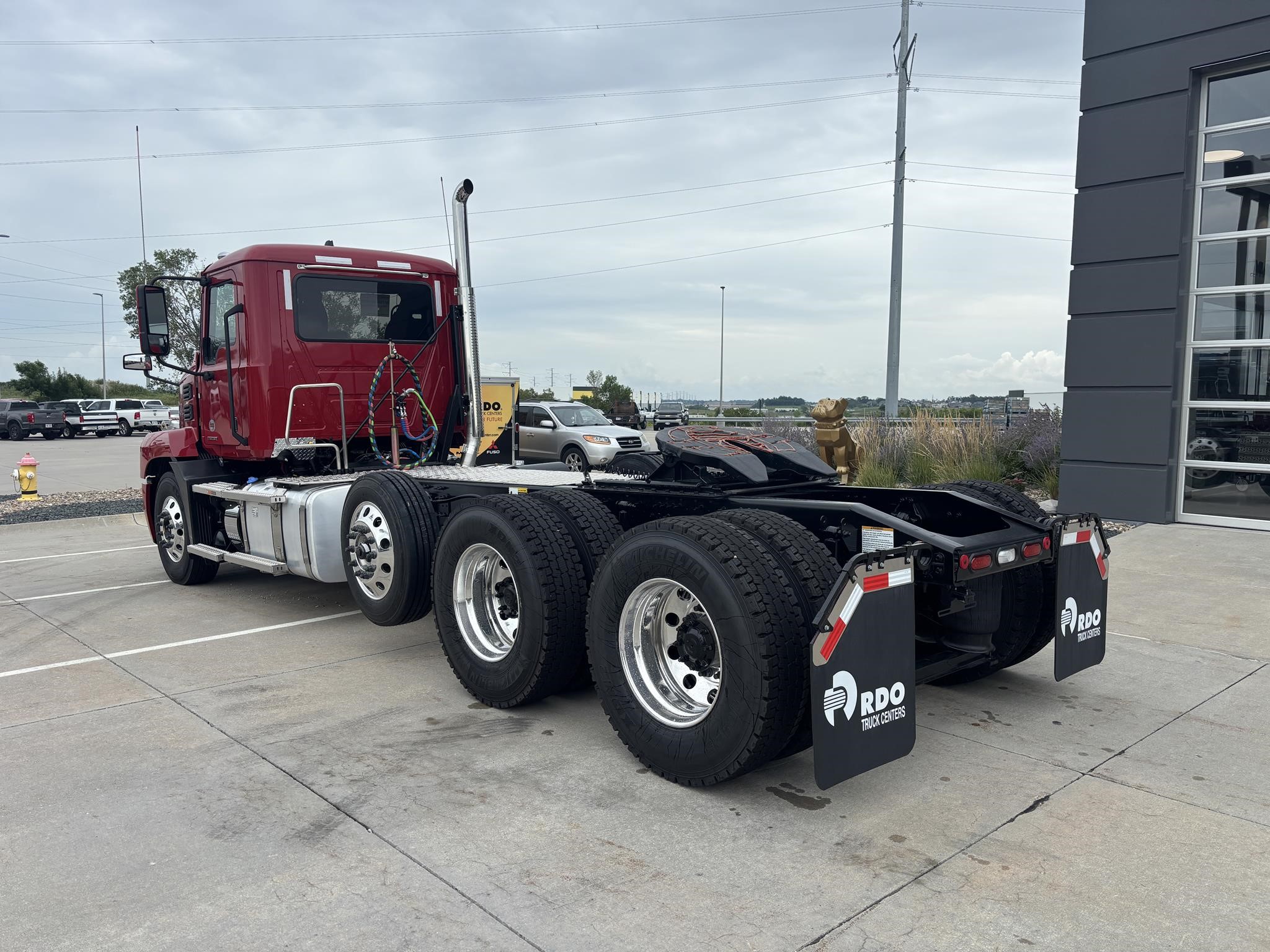 2026 MACK ANTHEM 84T - image 3 of 6