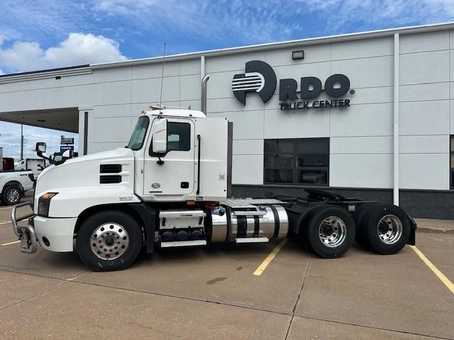 2019 MACK ANTHEM 64T - image 4 of 5