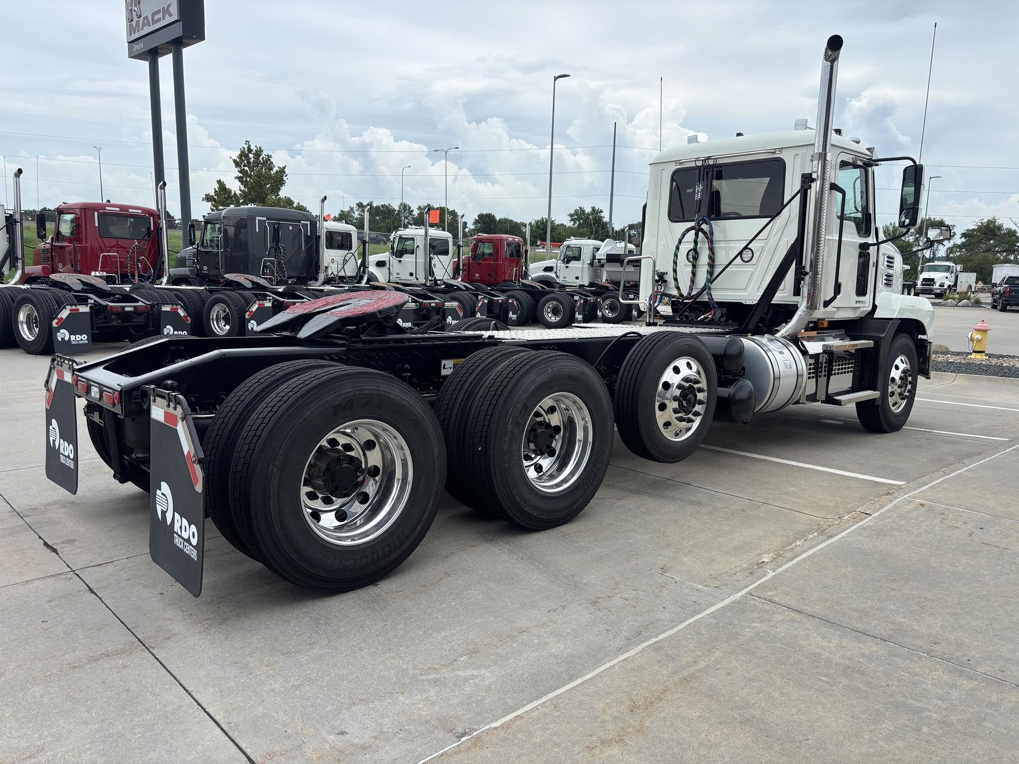 2026 MACK ANTHEM 84T - image 5 of 6