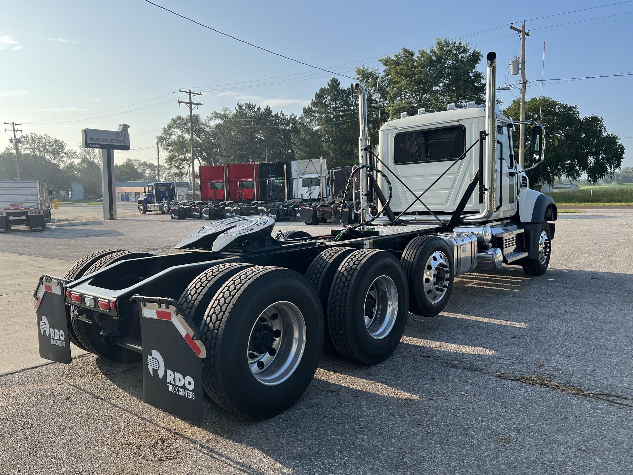 2026 MACK GRANITE 84FT - image 5 of 6