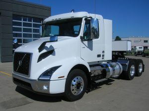 2026 VOLVO VNR64T300 10004504440