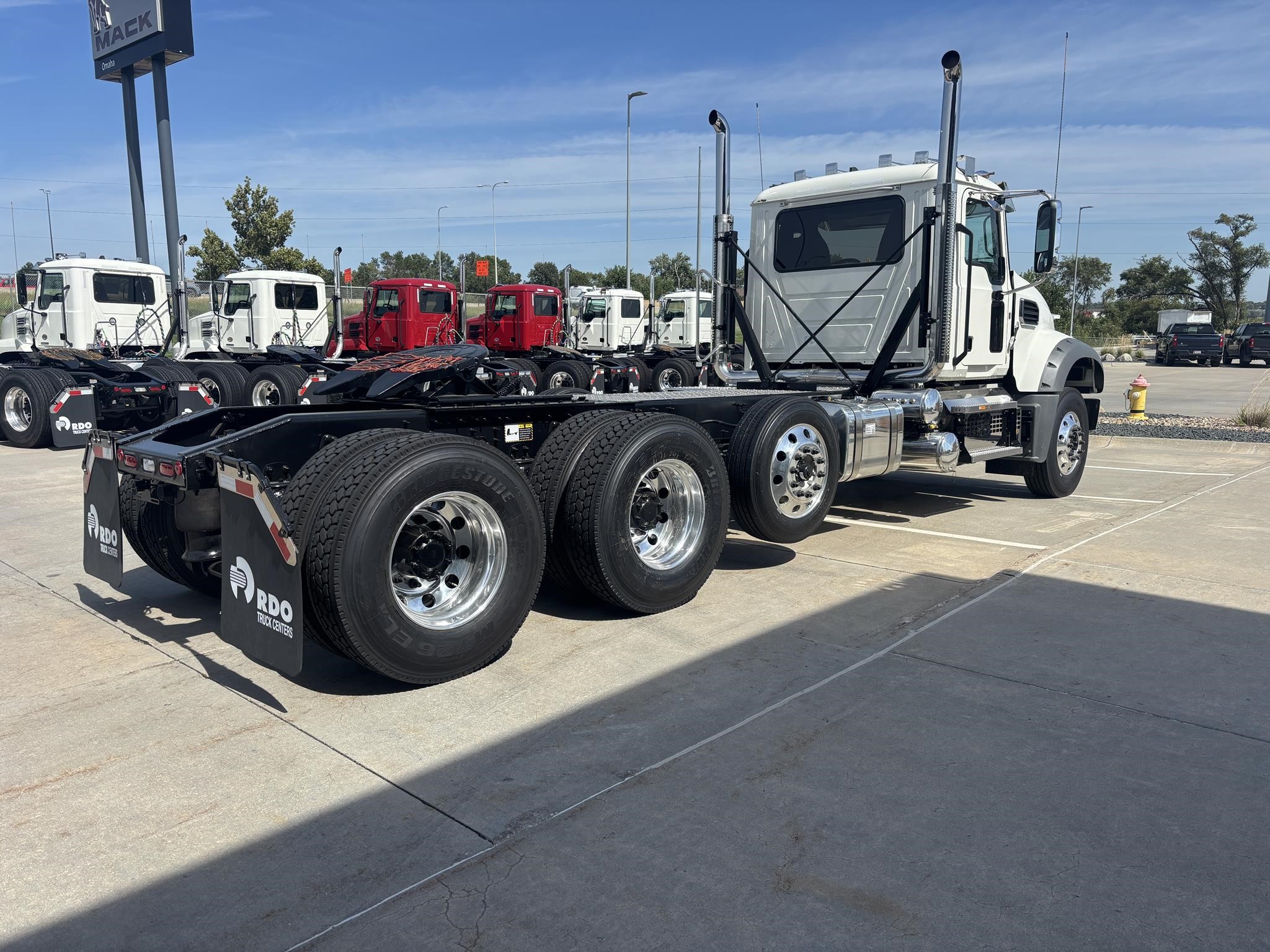 2026 MACK GRANITE 84FT - image 5 of 6