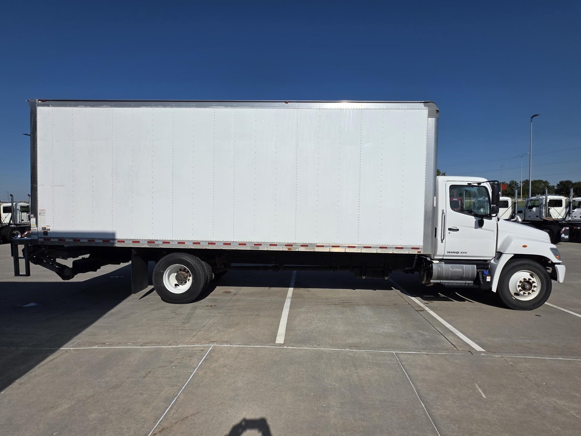 2020 HINO 268A - image 6 of 6