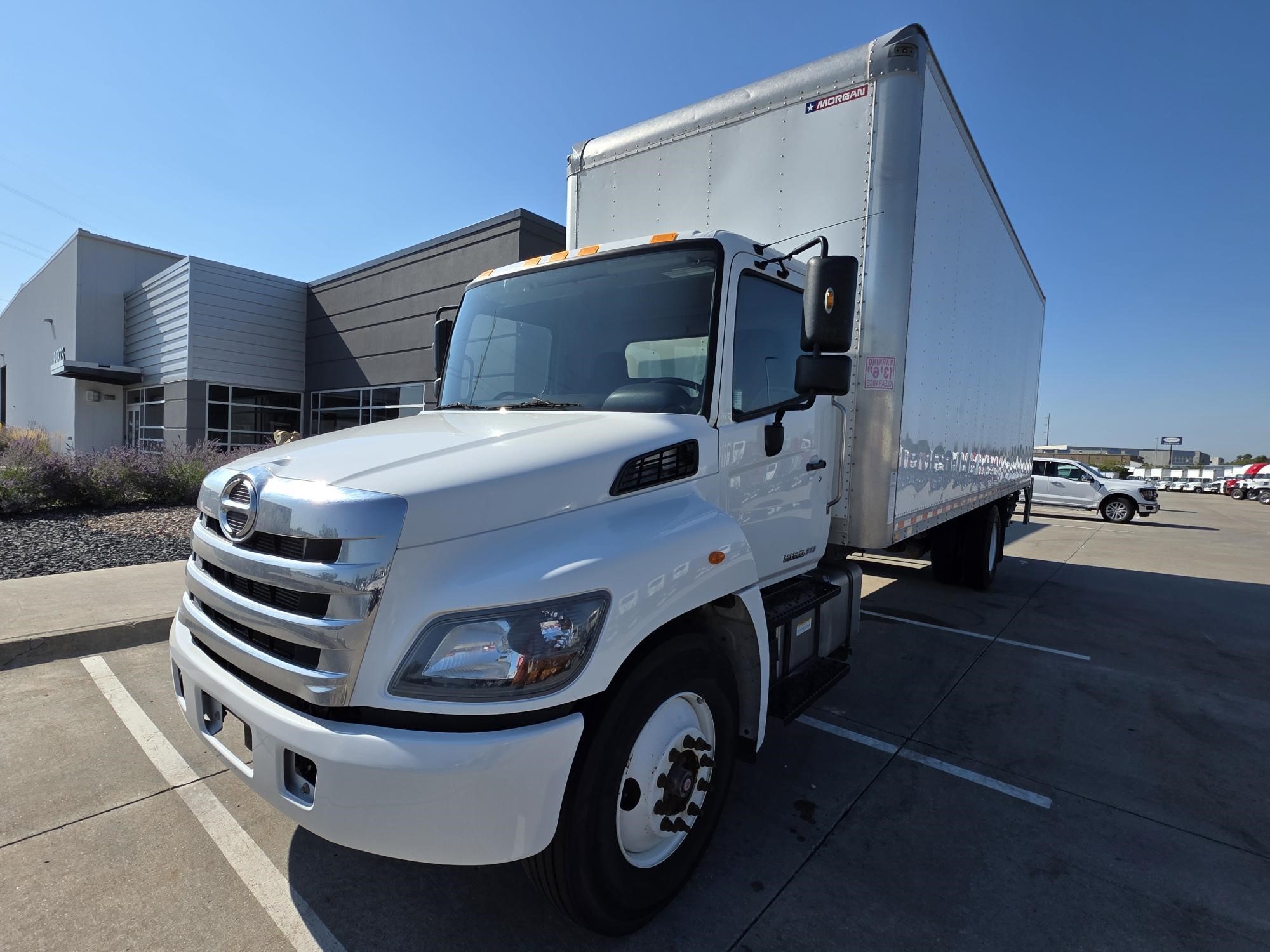2020 HINO 268A - image 1 of 6