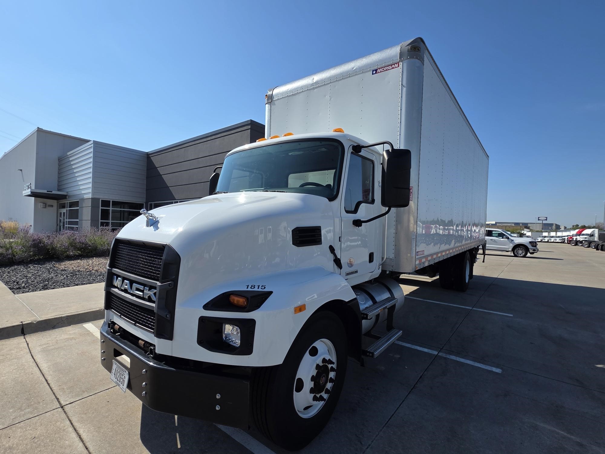 2022 MACK MD6 - image 1 of 6