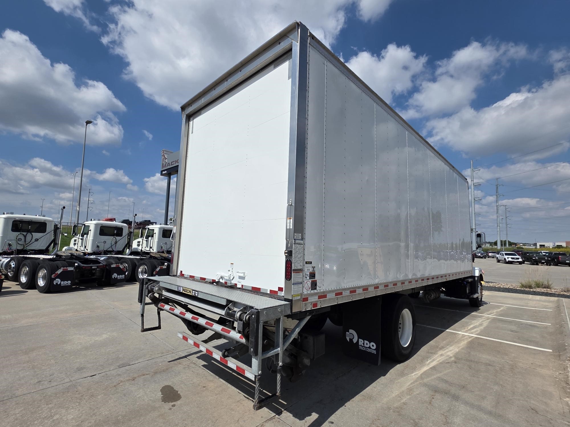 2022 MACK MD6 - image 5 of 6