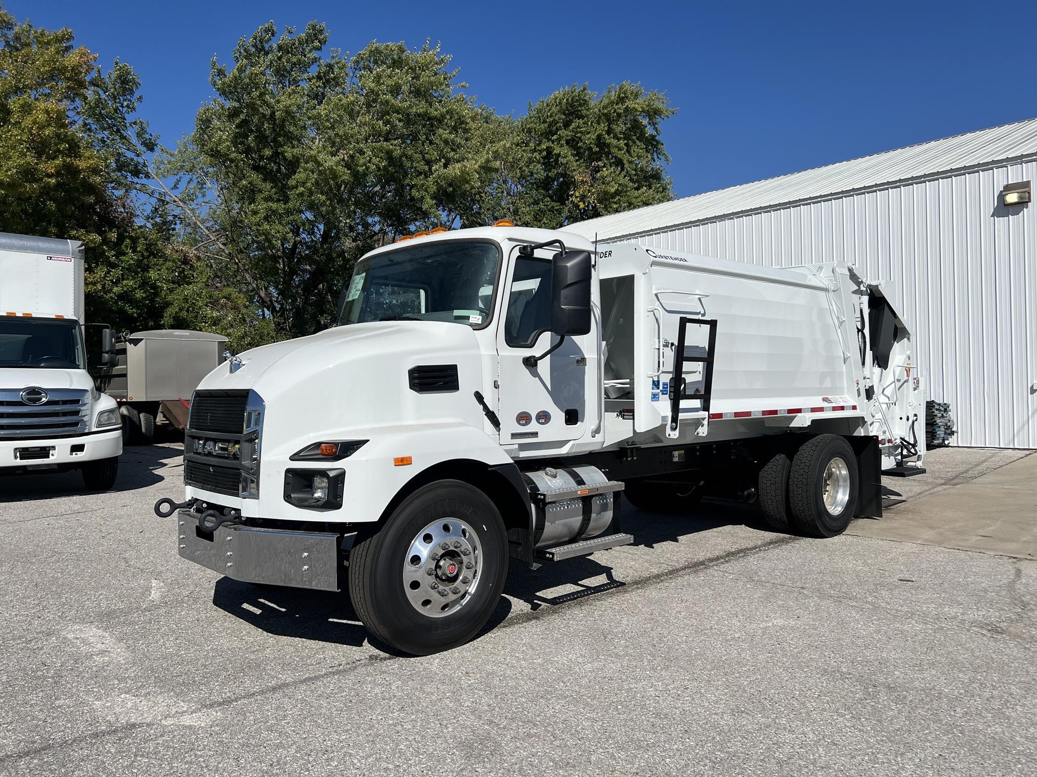 2026 MACK MD7 - image 1 of 6