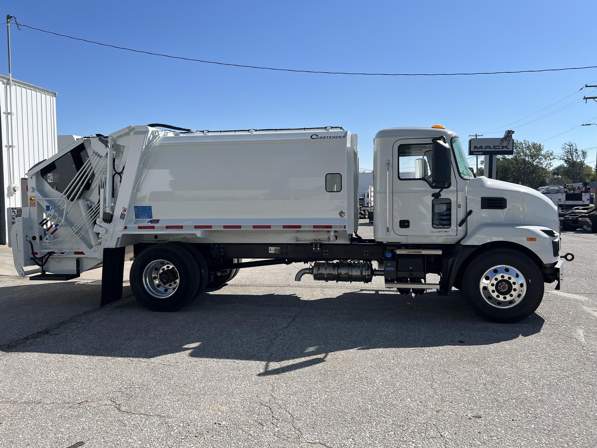 2026 MACK MD7 - image 6 of 6