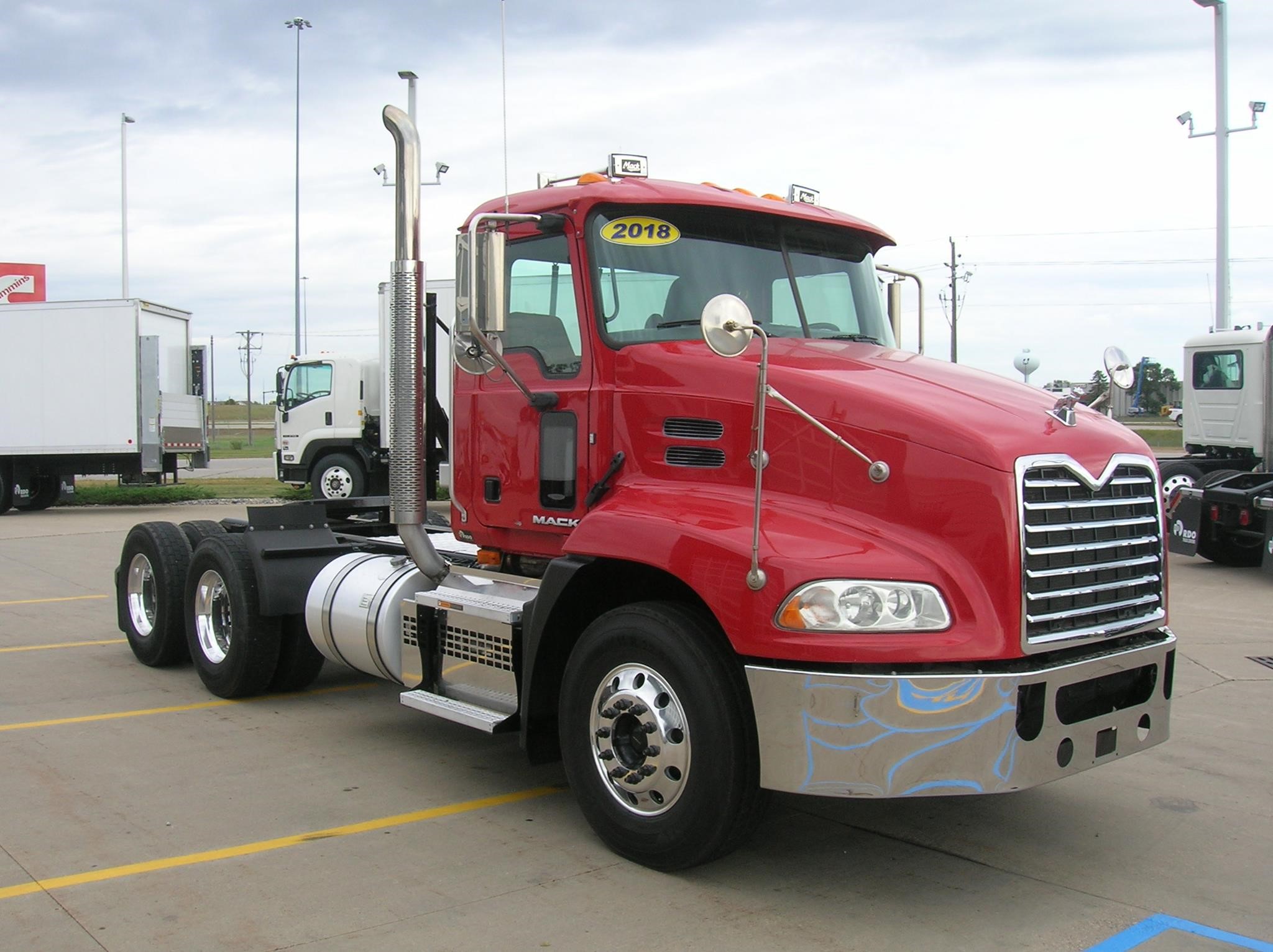 2018 MACK PINNACLE CXU613 - image 3 of 6