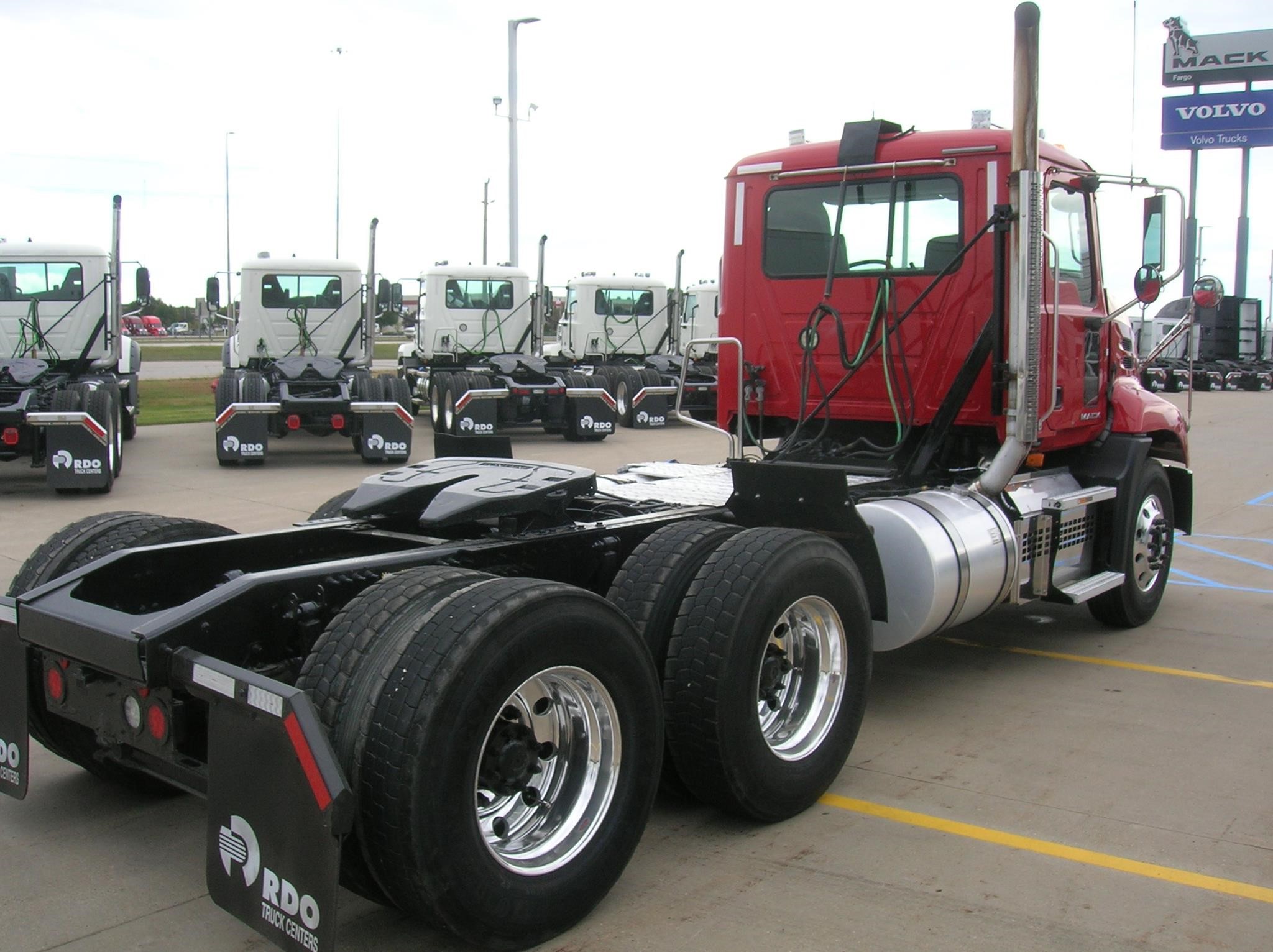 2018 MACK PINNACLE CXU613 - image 5 of 6