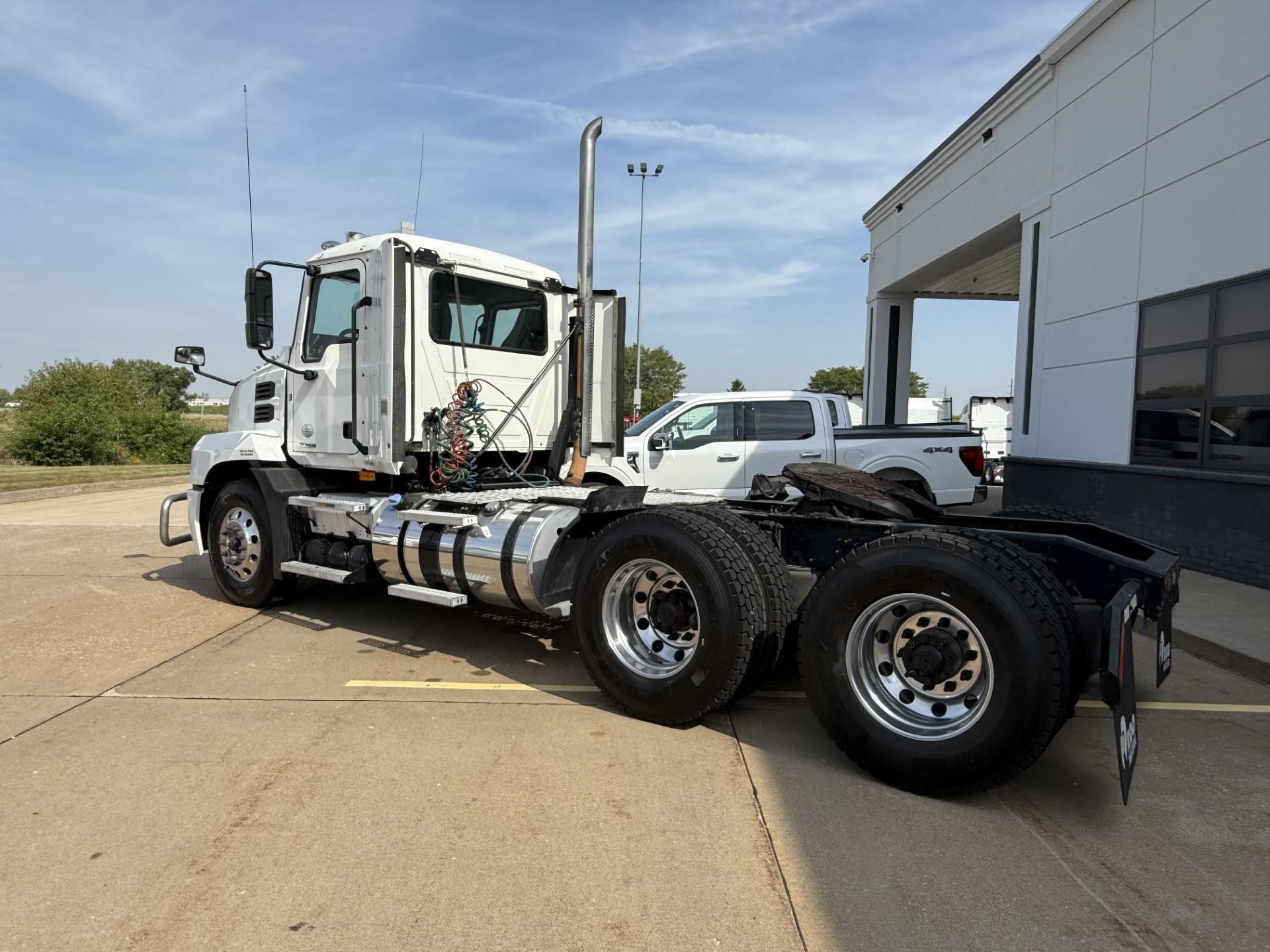 2019 MACK ANTHEM 64T - image 6 of 6