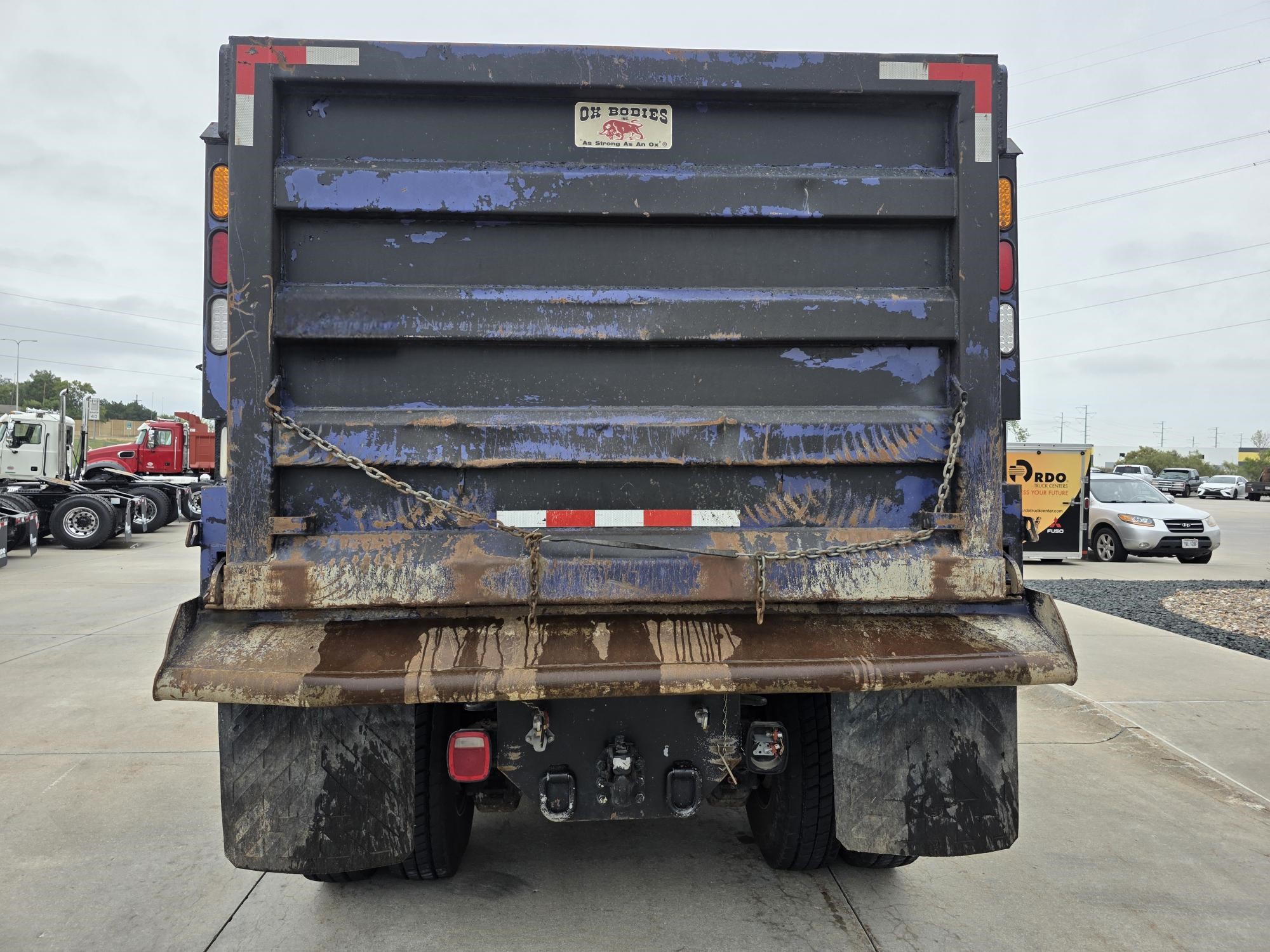 2018 MACK GRANITE GU713 - image 4 of 6