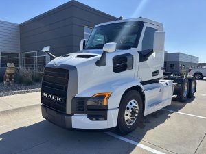 2026 MACK PIONEER 64T 10011410717