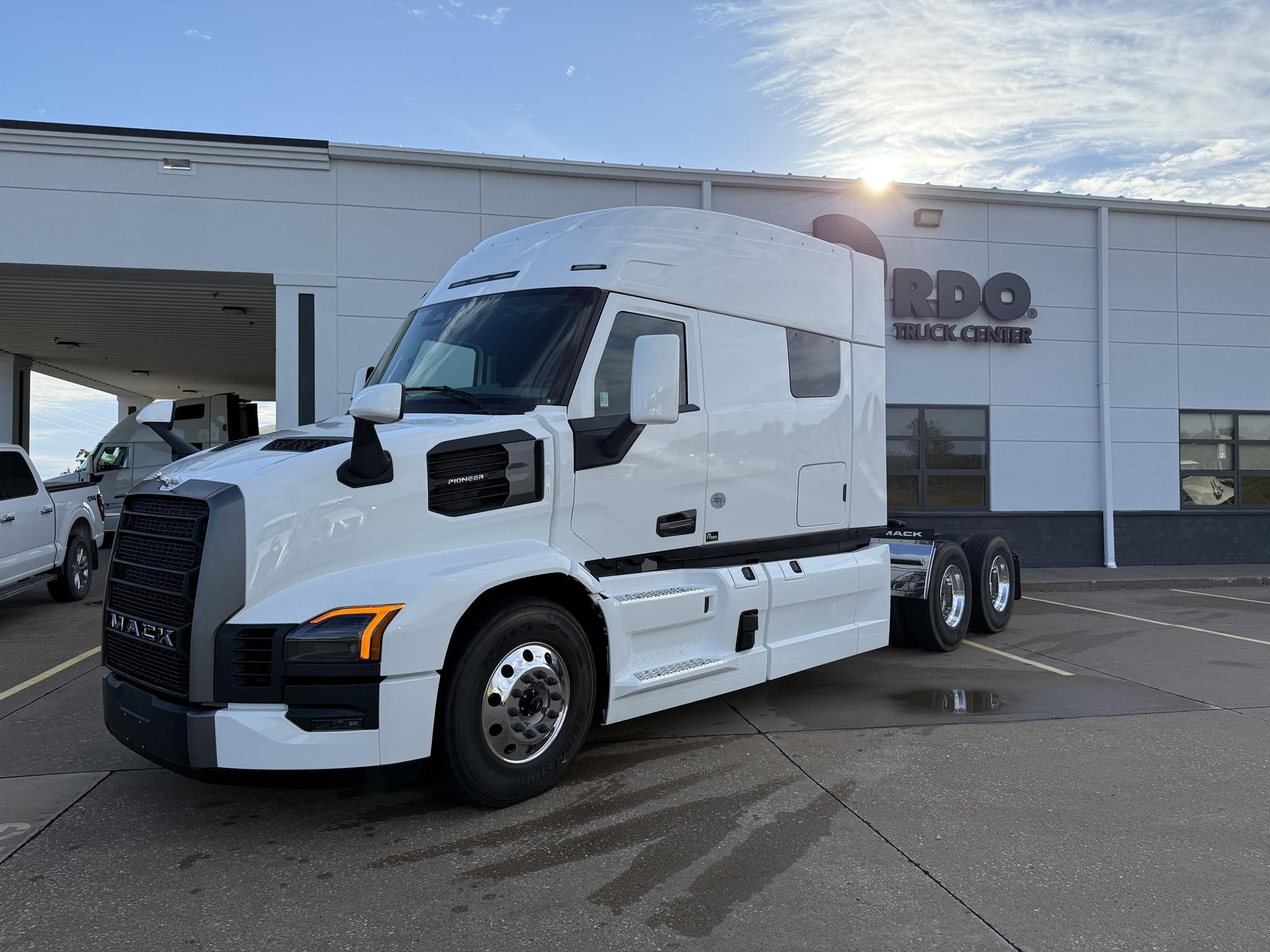 2026 MACK PIONEER 64T - image 1 of 6