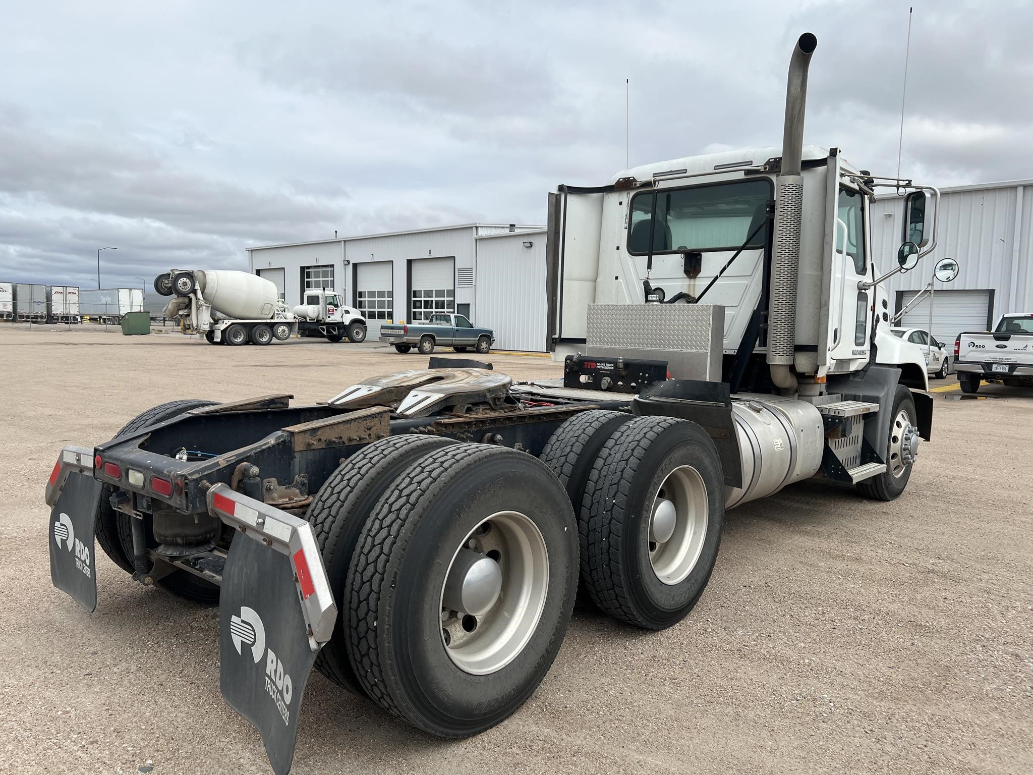 2013 MACK PINNACLE CXU613 - image 6 of 6