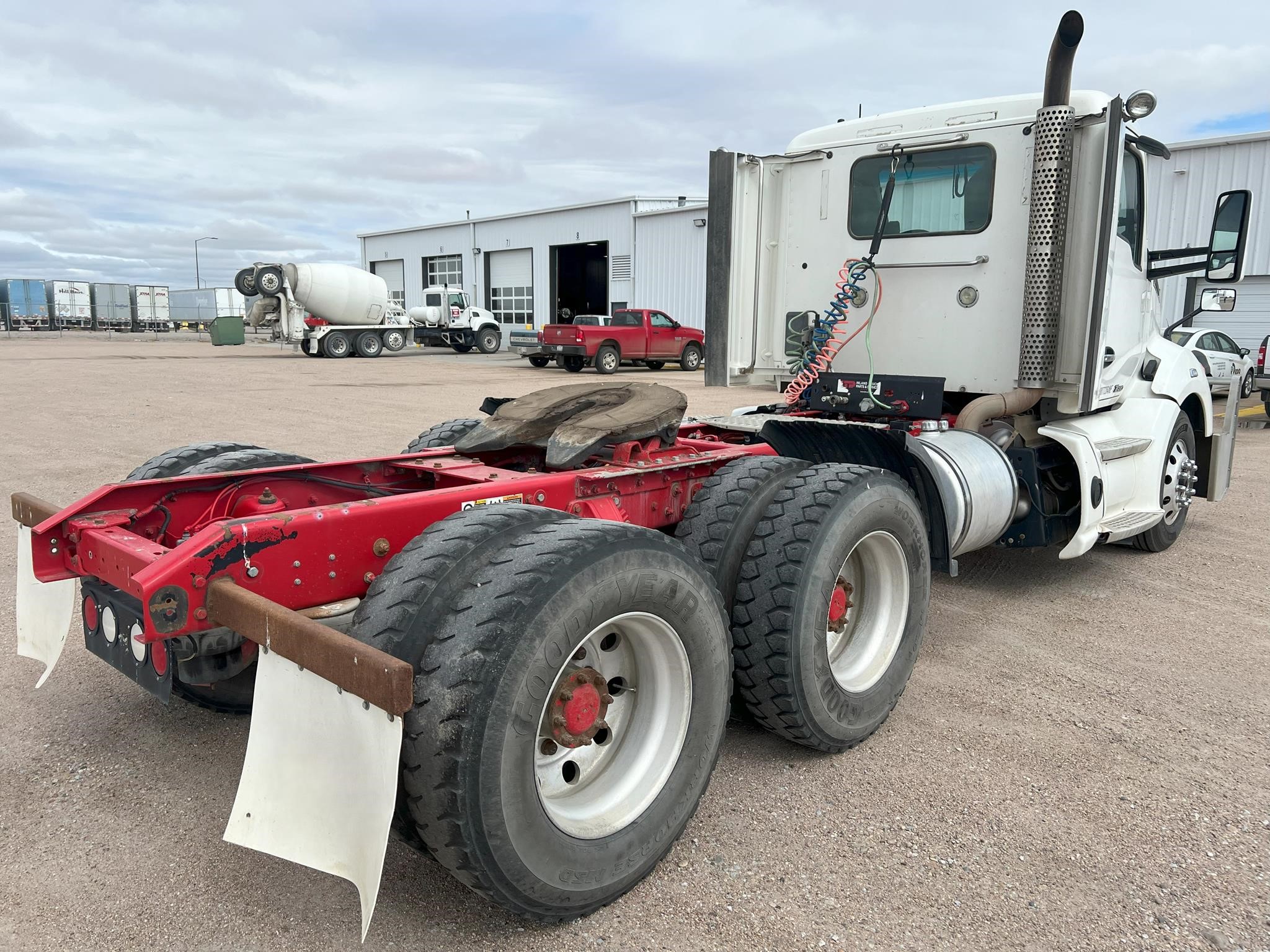 2016 KENWORTH T680 - image 5 of 6