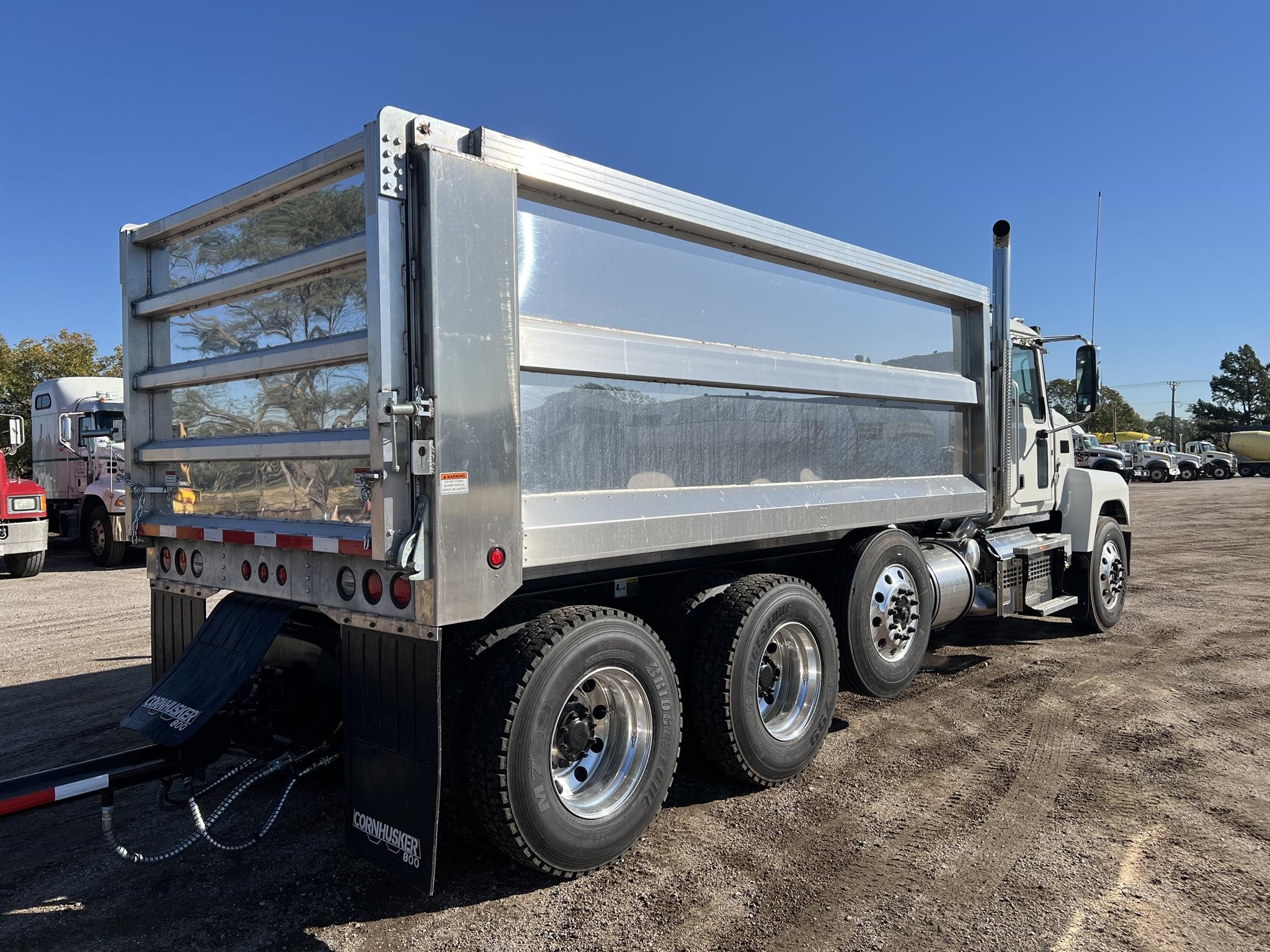 2026 MACK PINNACLE 64R - image 5 of 6