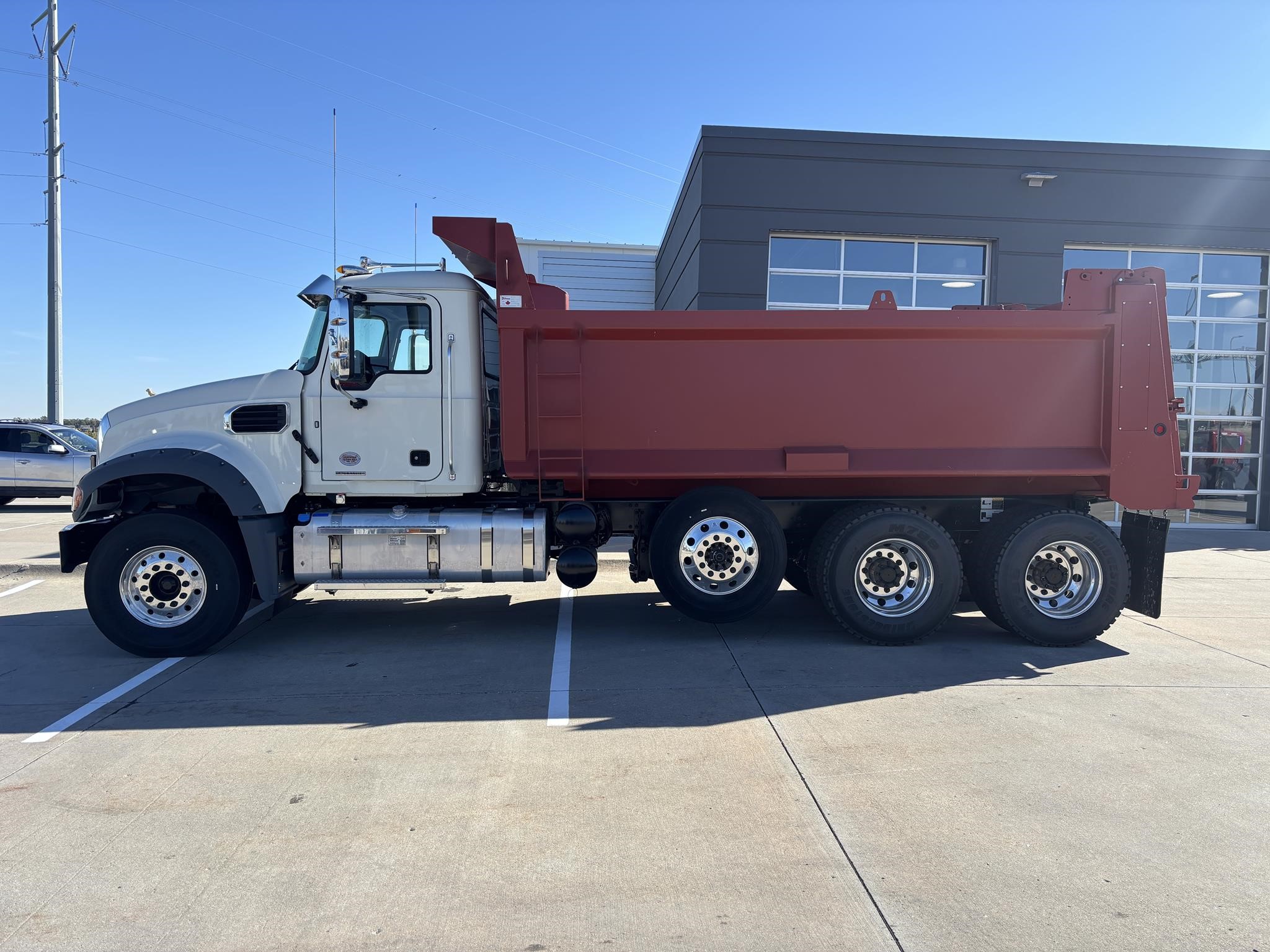 2026 MACK GRANITE 84FR 2026 MACK GRANITE 84FR - image 2 of 6