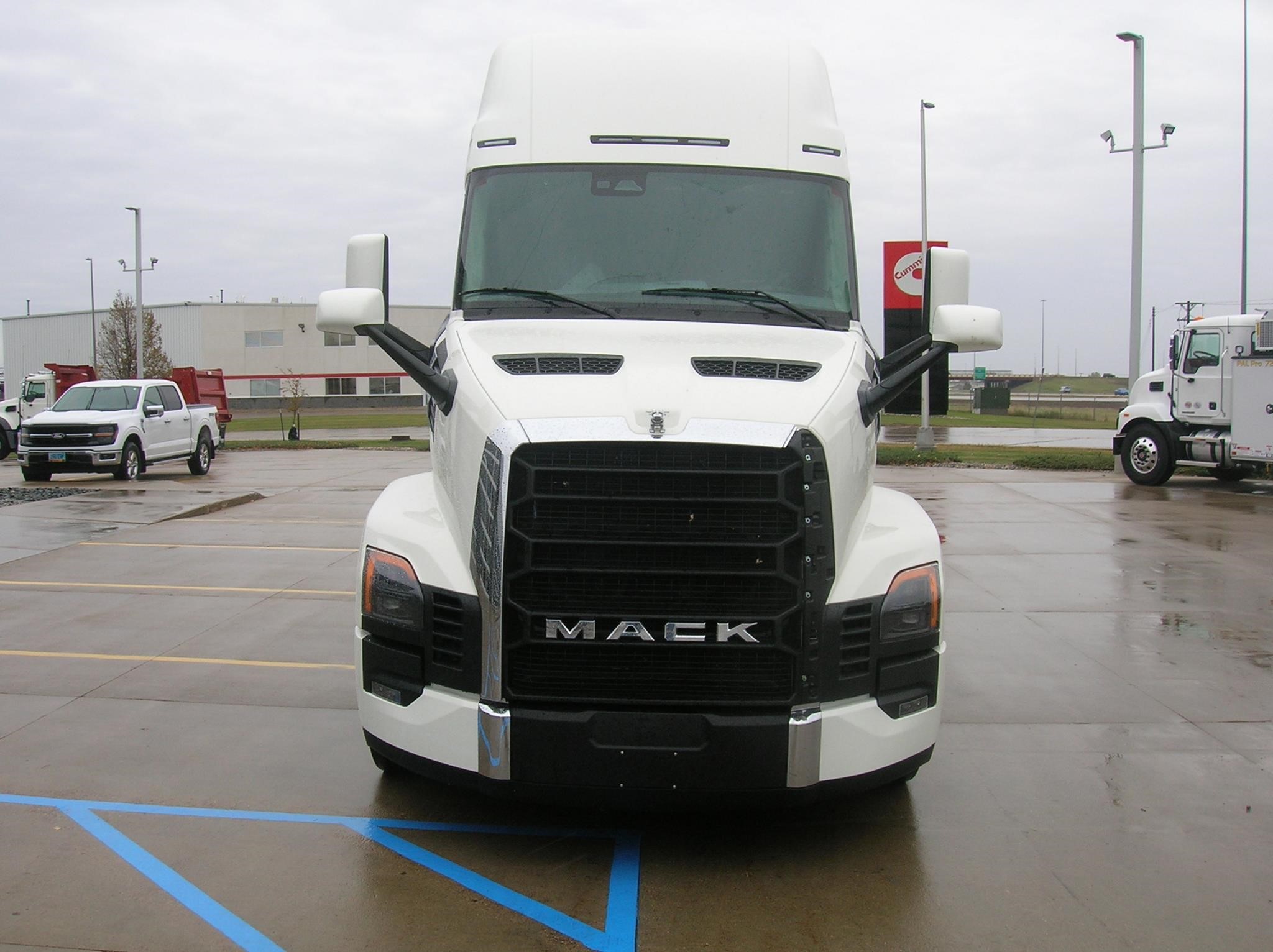 2026 MACK PIONEER 64T 2026 MACK PIONEER 64T - image 2 of 6