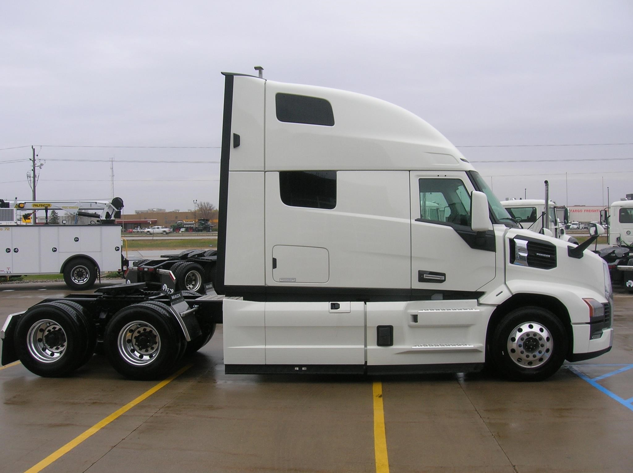 2026 MACK PIONEER 64T 2026 MACK PIONEER 64T - image 4 of 6
