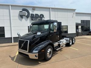 2026 VOLVO VNR64T300 10016740608