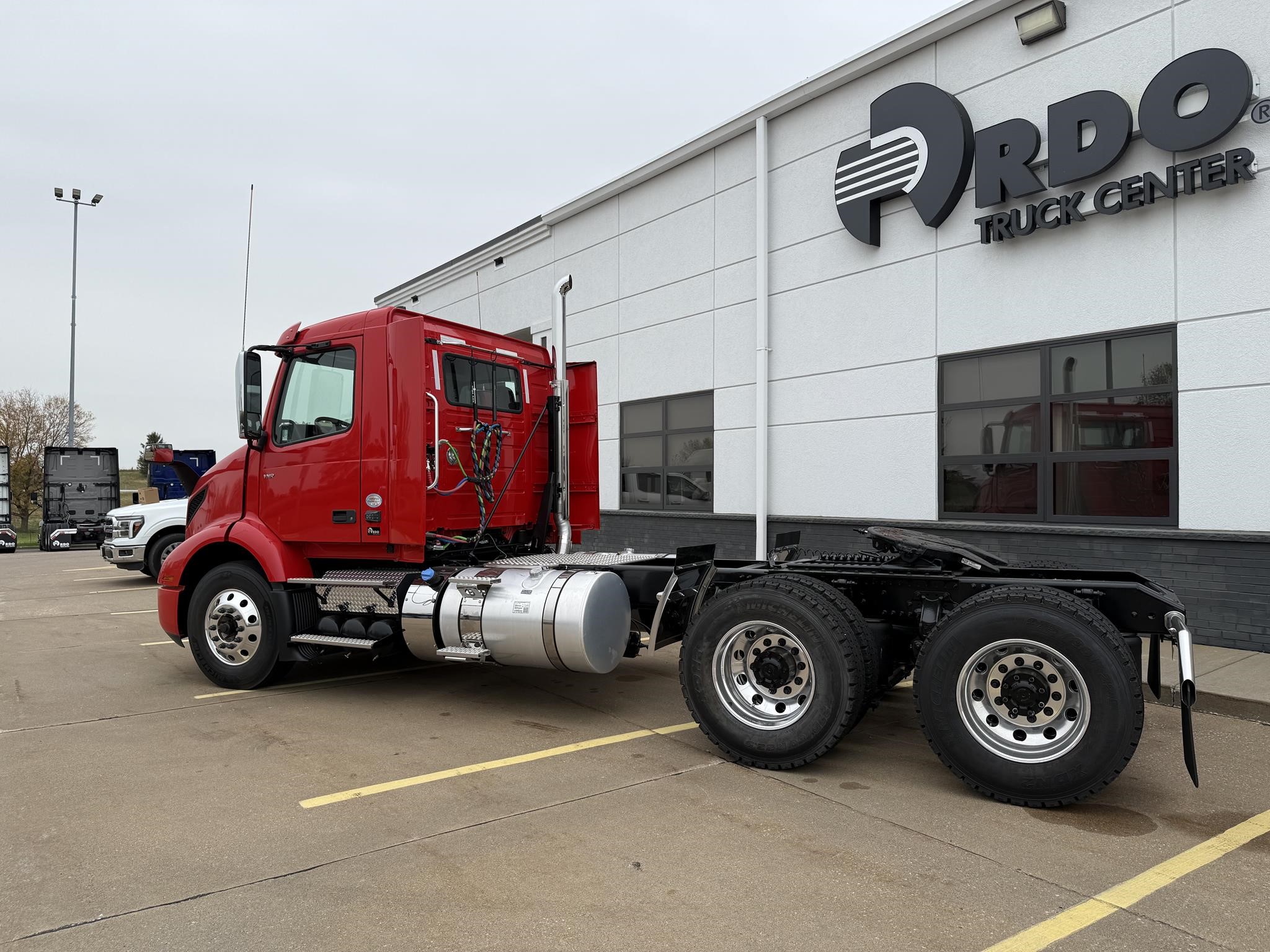 2026 VOLVO VNR64T300 2026 VOLVO VNR64T300 - image 6 of 6