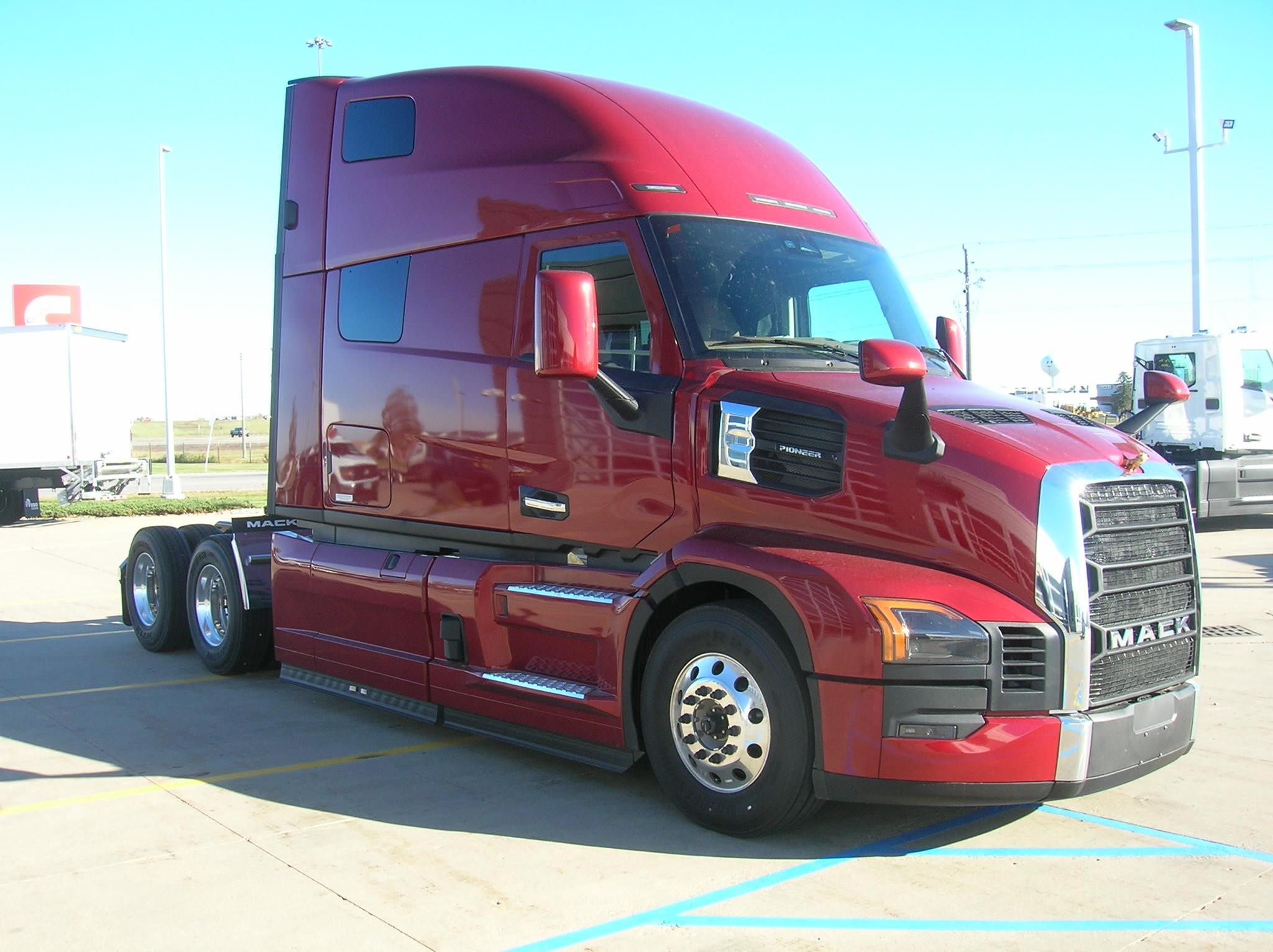 2026 MACK PIONEER 64T 2026 MACK PIONEER 64T - image 3 of 6