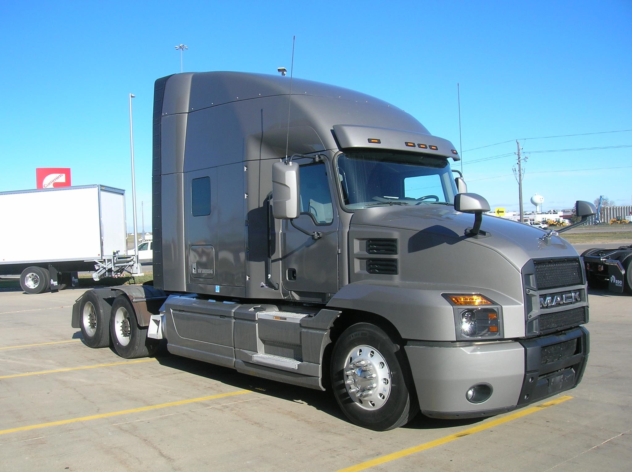 2019 MACK ANTHEM 64T 2019 MACK ANTHEM 64T - image 3 of 6