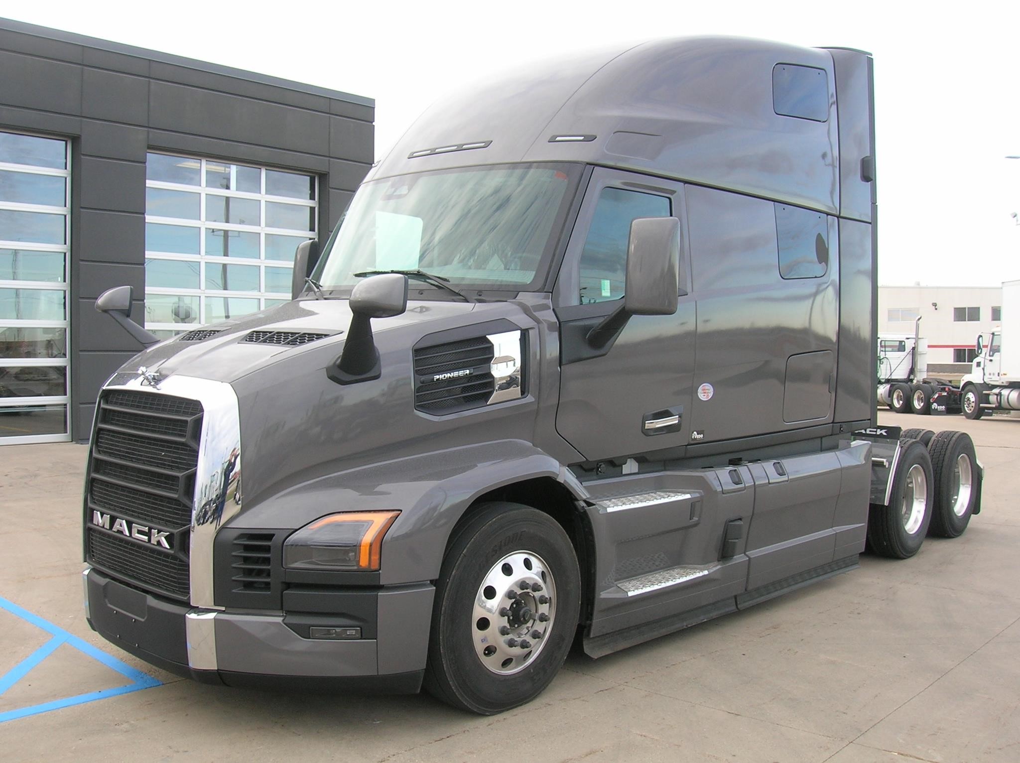 2026 MACK PIONEER 64T 2026 MACK PIONEER 64T - image 1 of 6
