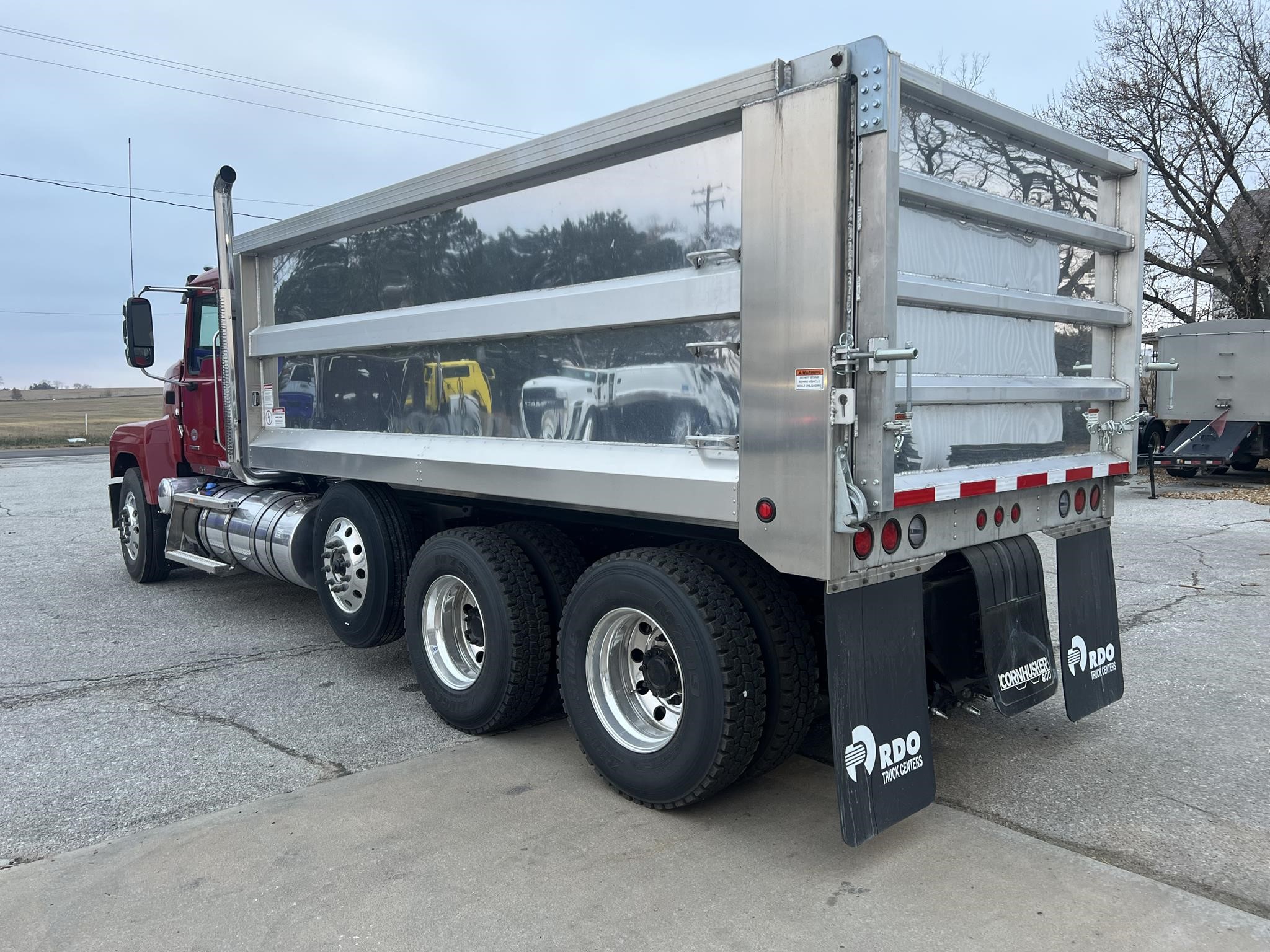 2026 MACK PINNACLE 64R 2026 MACK PINNACLE 64R - image 3 of 6