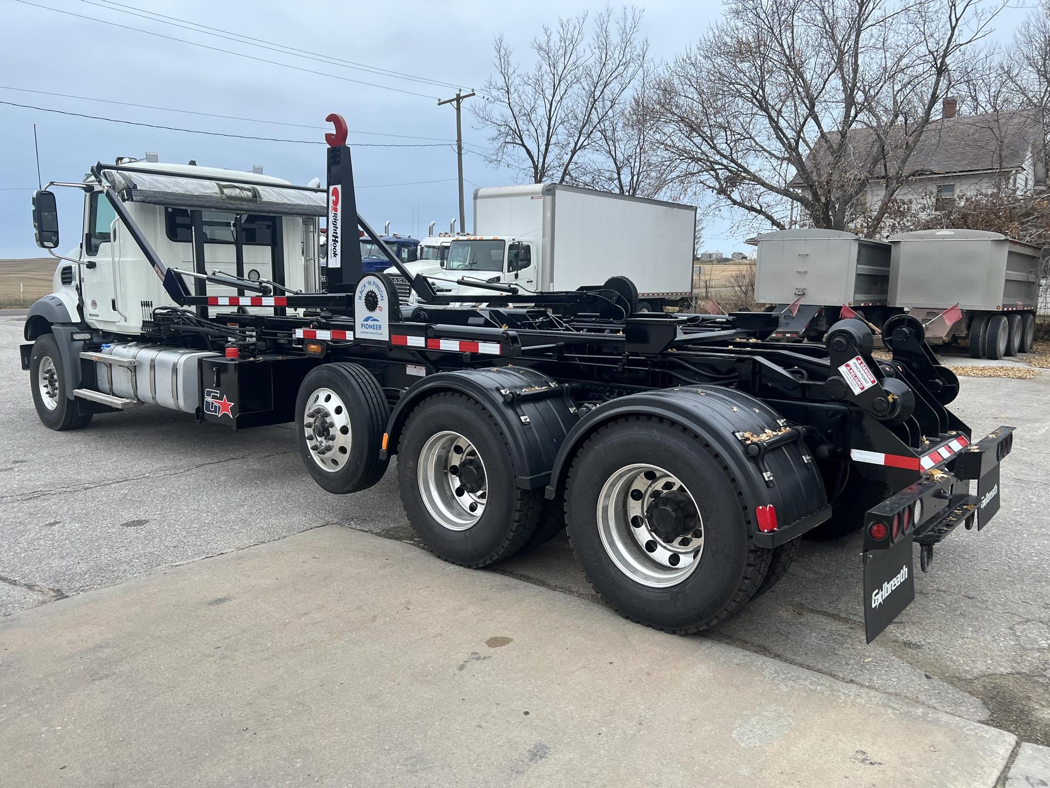 2026 MACK GRANITE 84BR 2026 MACK GRANITE 84BR - image 3 of 6