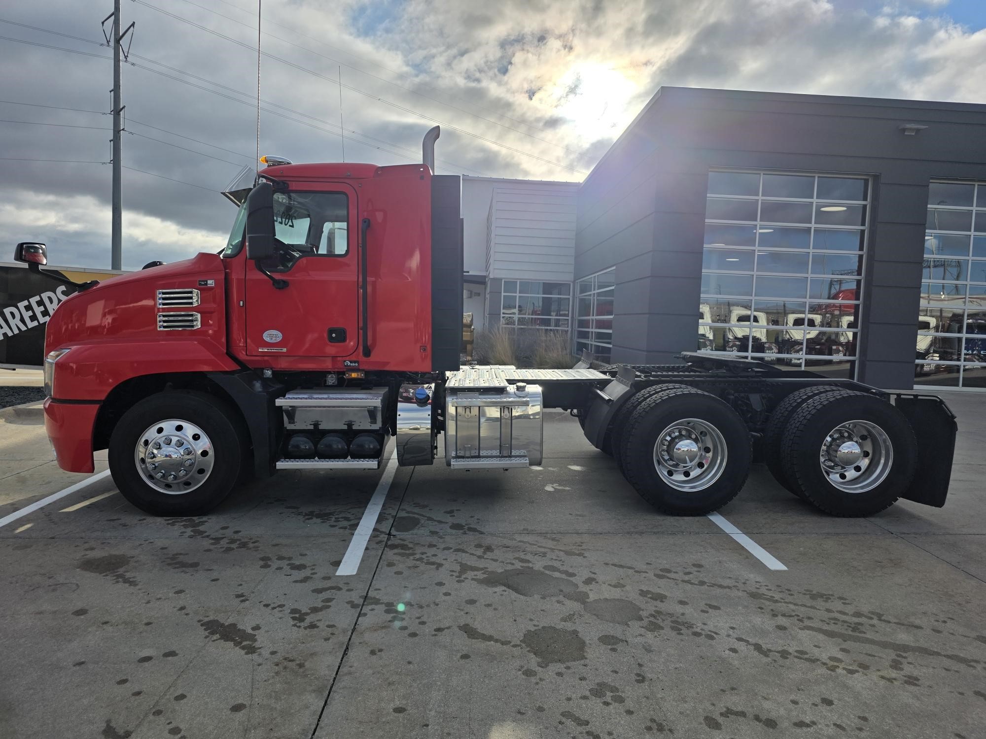2022 MACK ANTHEM 64T 2022 MACK ANTHEM 64T - image 2 of 6