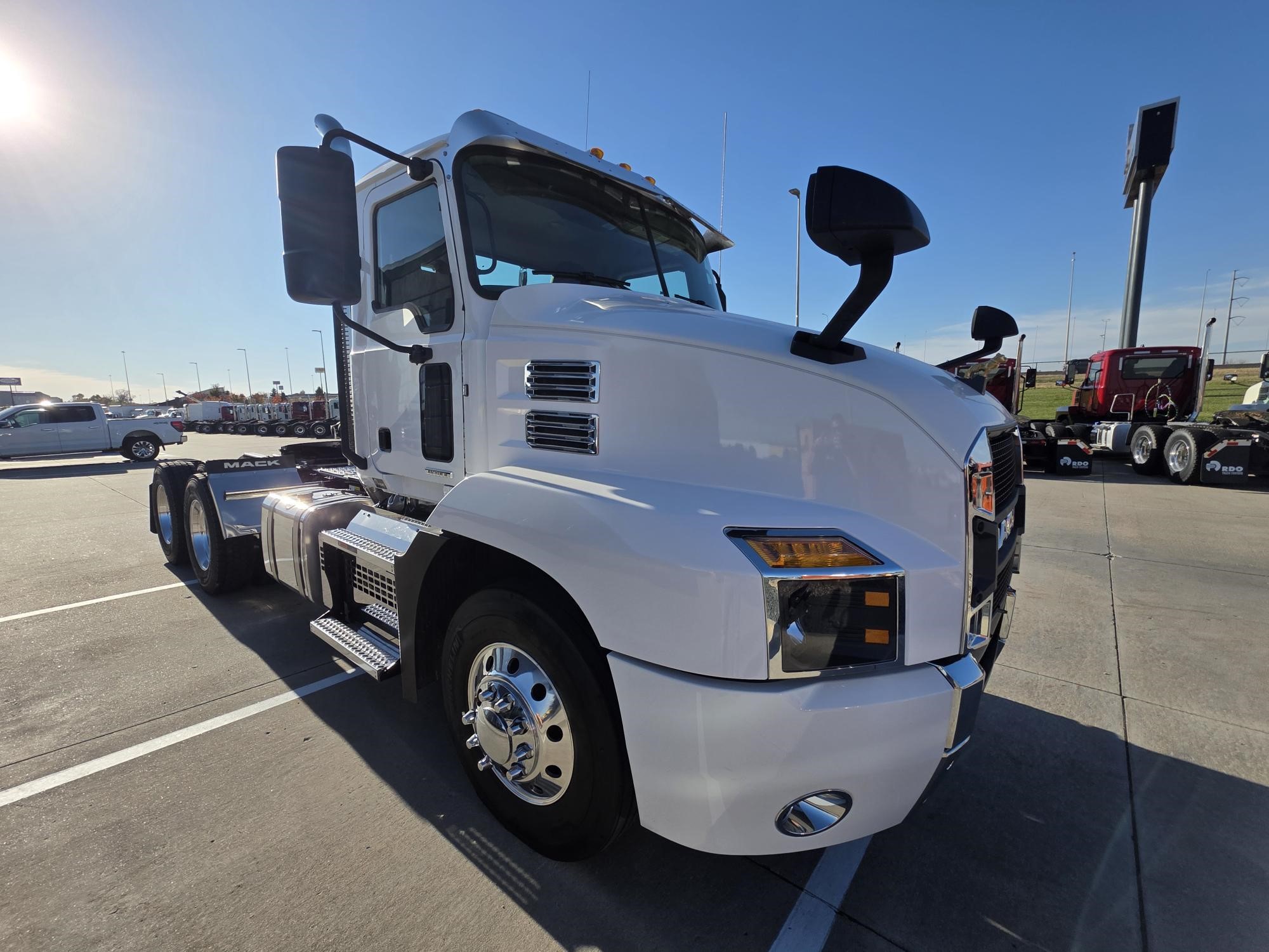 2023 MACK ANTHEM 64T - image 3 of 6