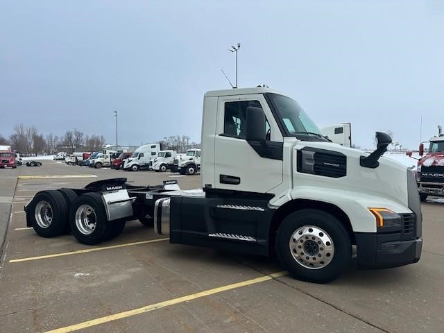 2026 MACK PIONEER 64T - image 2 of 6