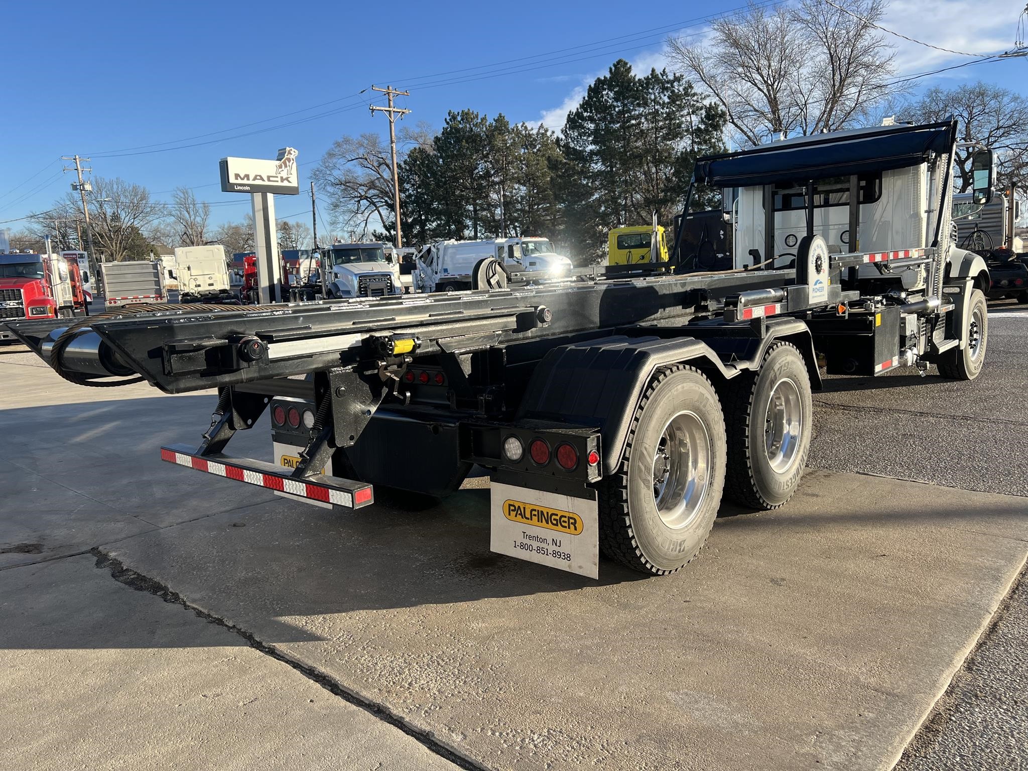 2026 MACK GRANITE 64BR - image 5 of 6