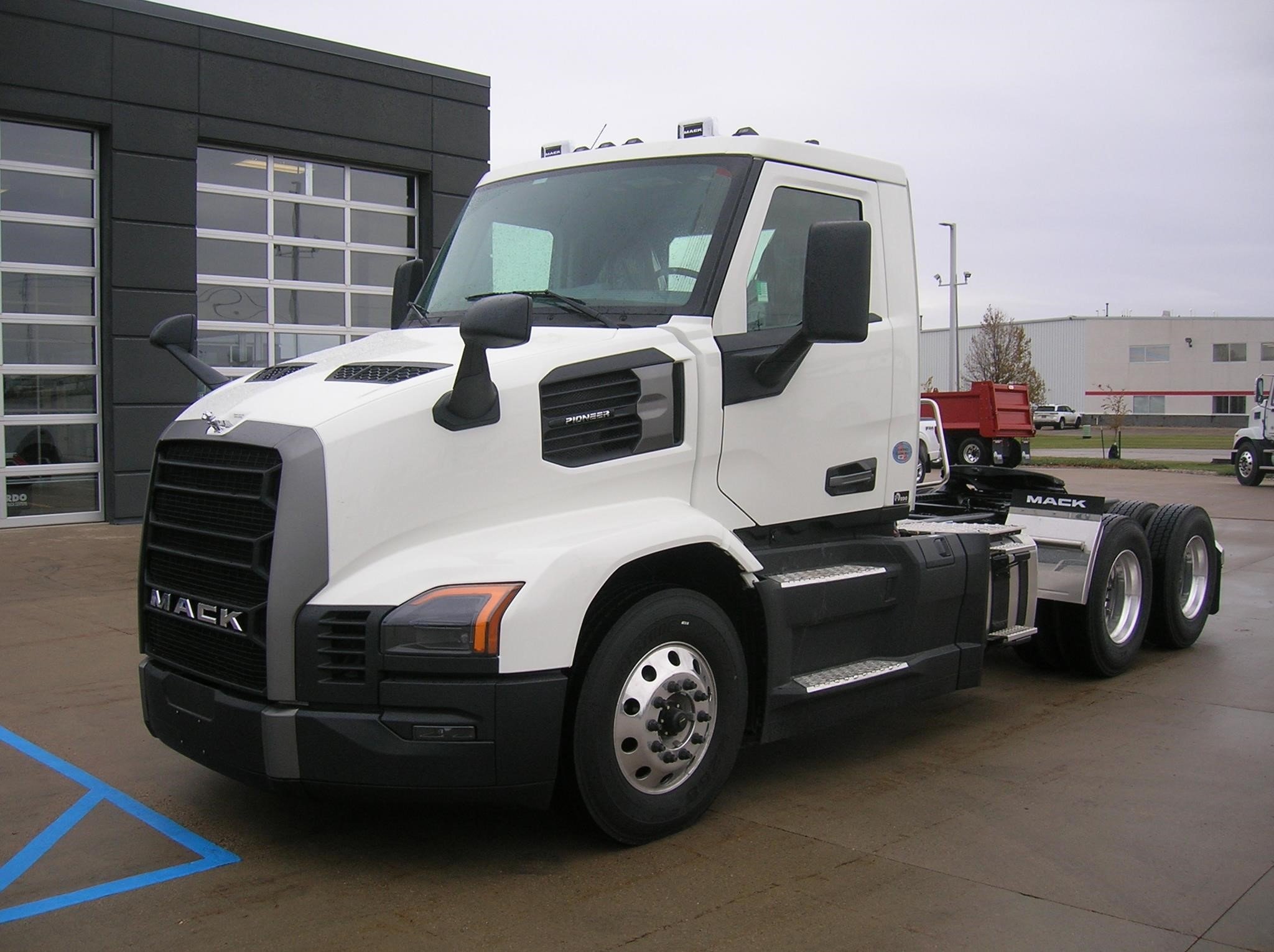 2026 MACK PIONEER 64T - image 1 of 6