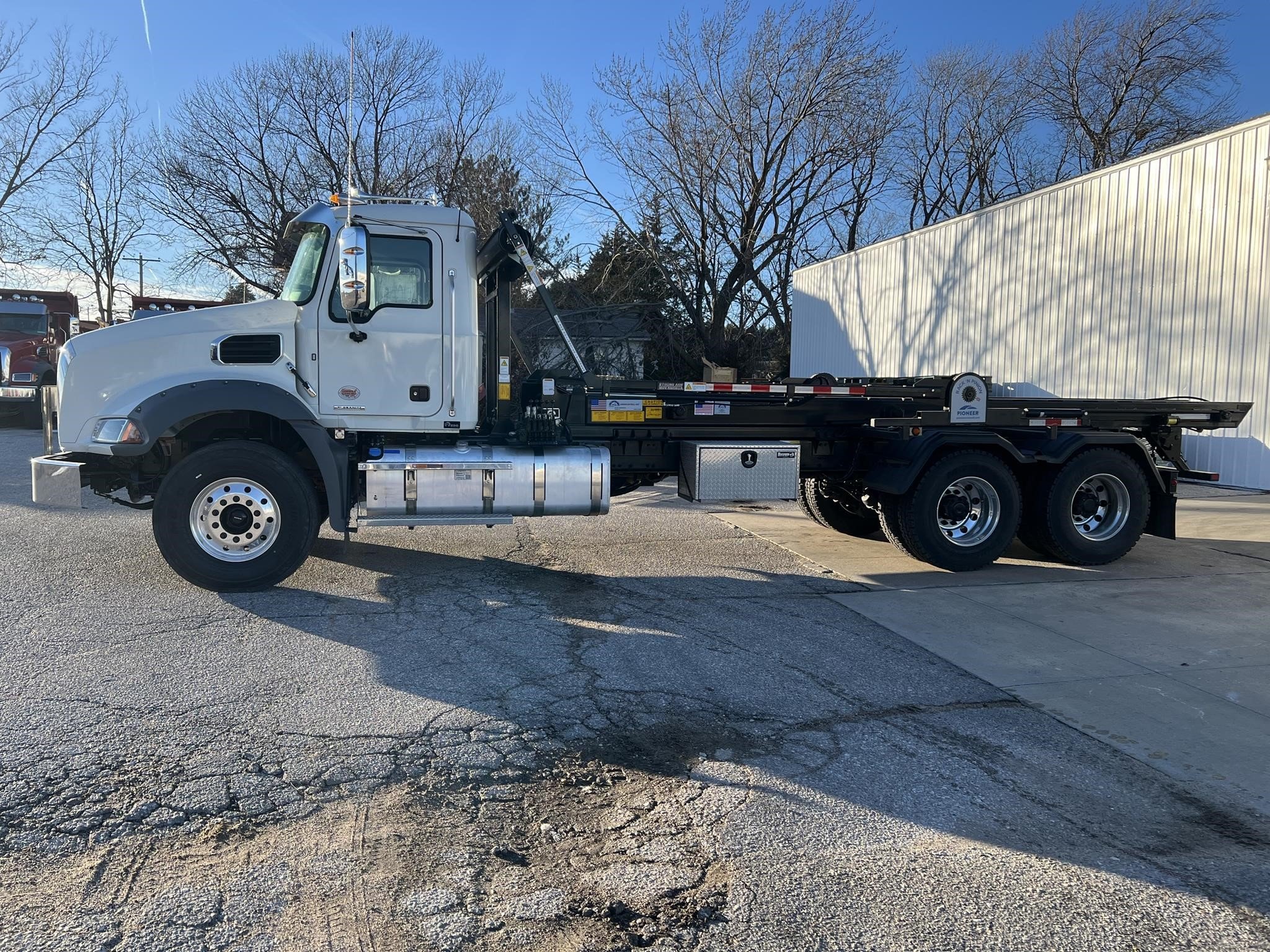 2026 MACK GRANITE 64BR 2026 MACK GRANITE 64BR - image 2 of 6