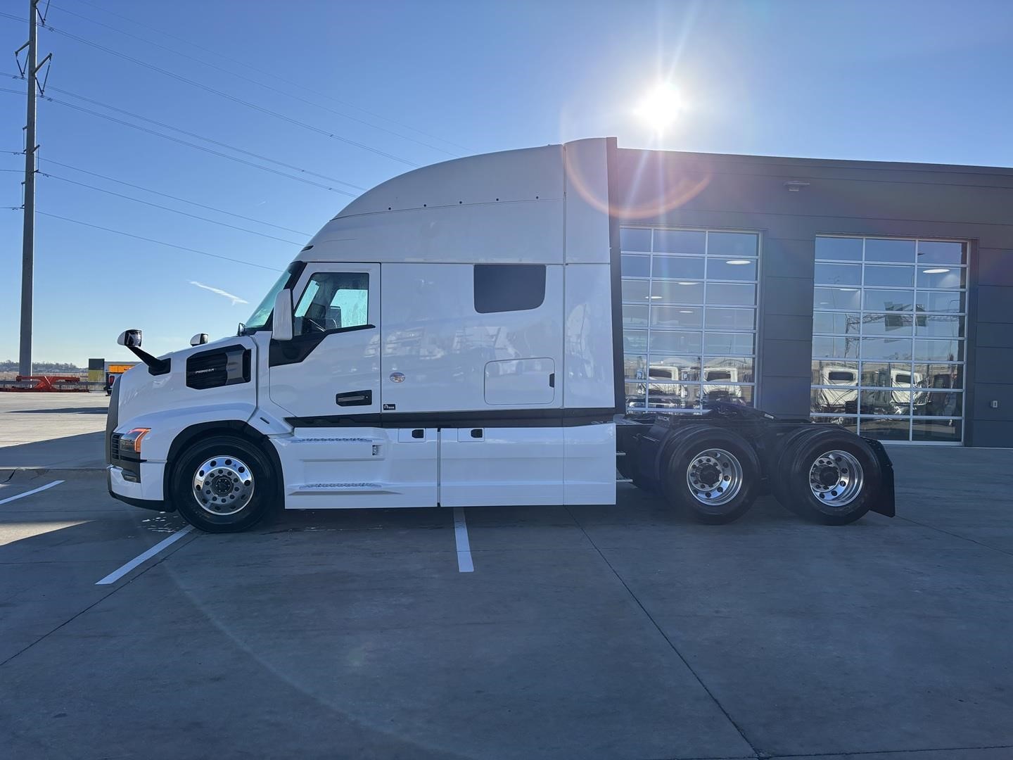 2026 MACK PIONEER 64T - image 2 of 6