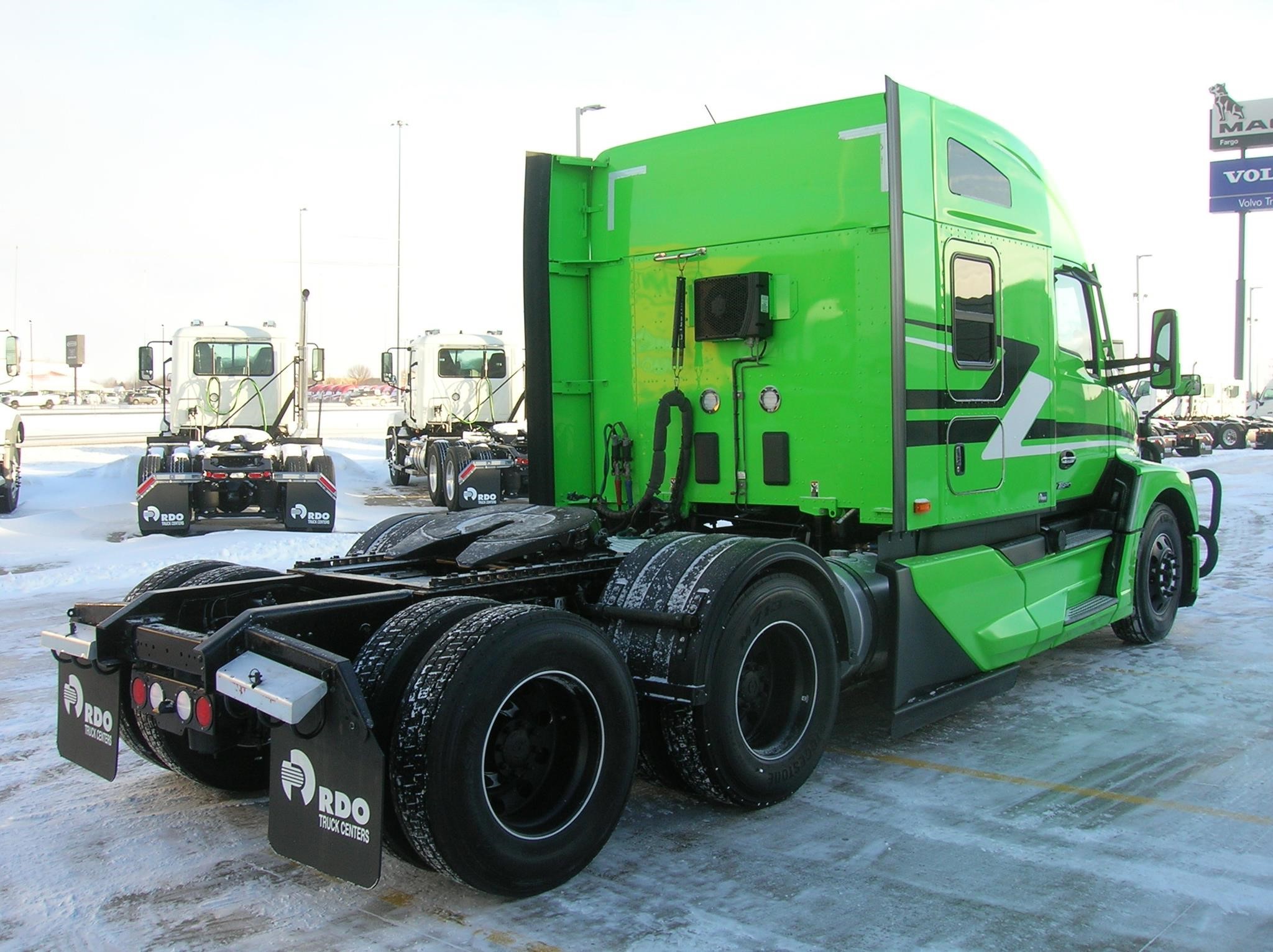 2022 KENWORTH T680 - image 5 of 6
