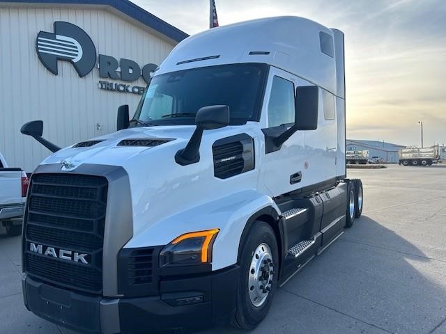 2026 MACK PIONEER 64T - image 1 of 6