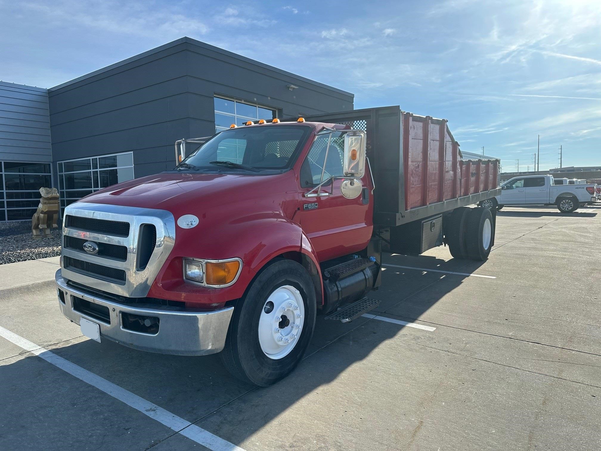 2011 FORD F650 SD - image 1 of 6